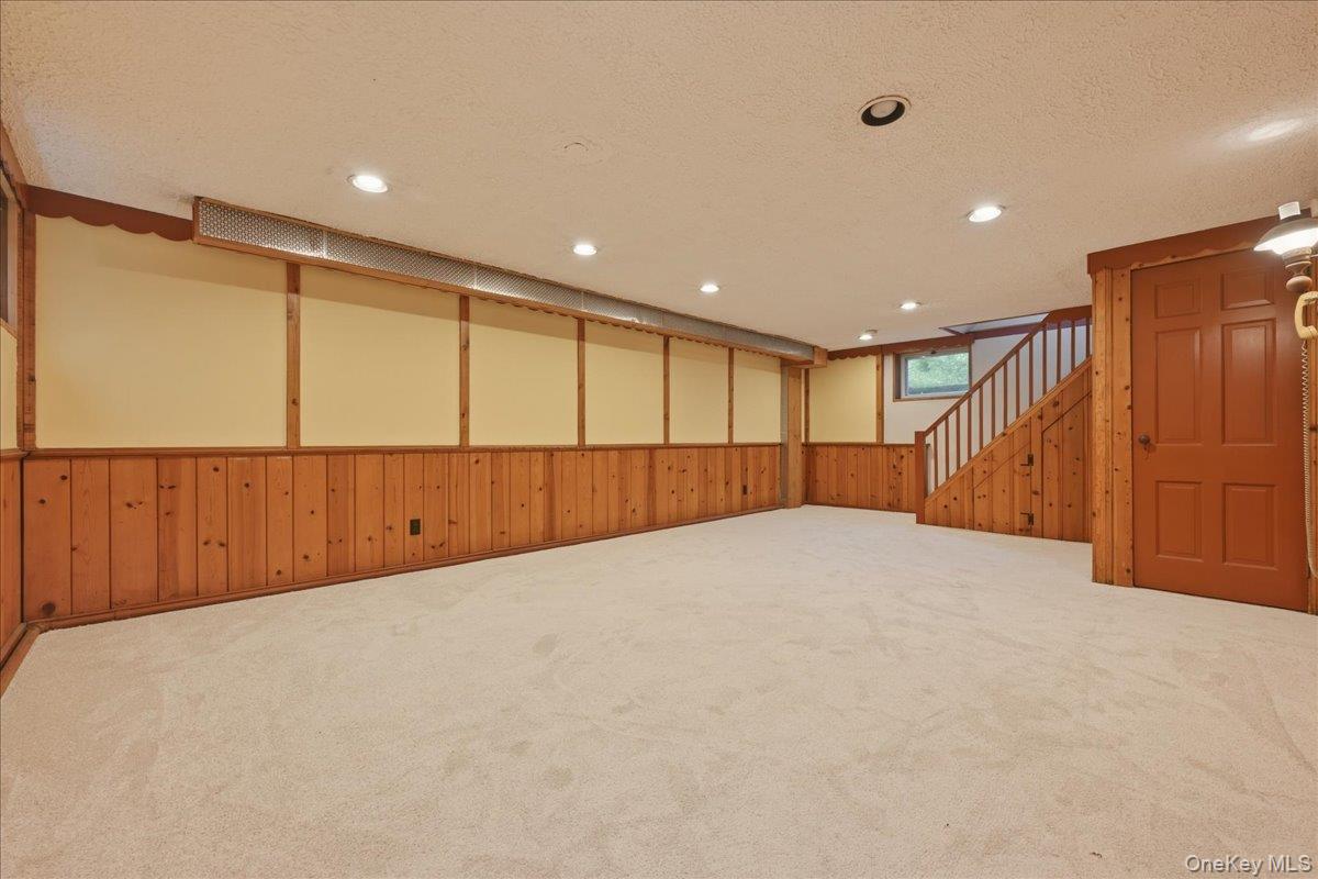 225 Crocus Avenue Property Photo 33