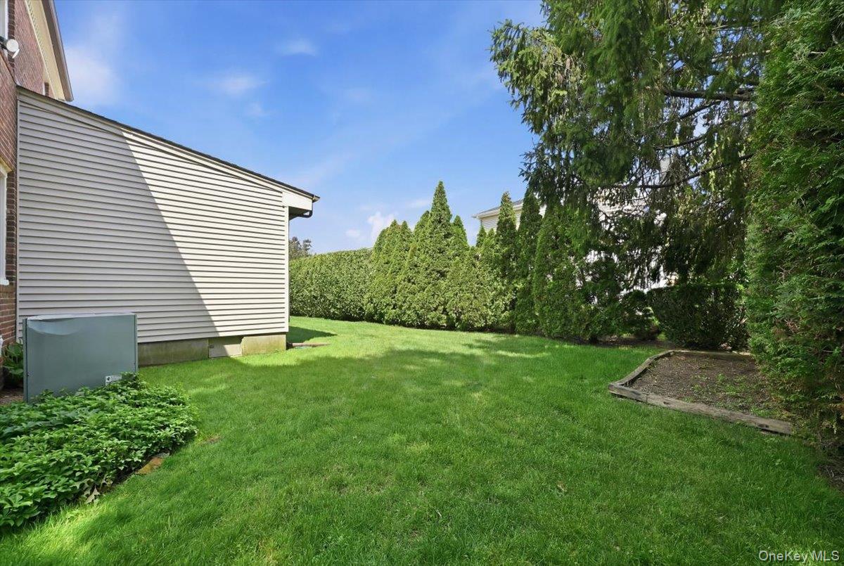 225 Crocus Avenue Property Photo 40