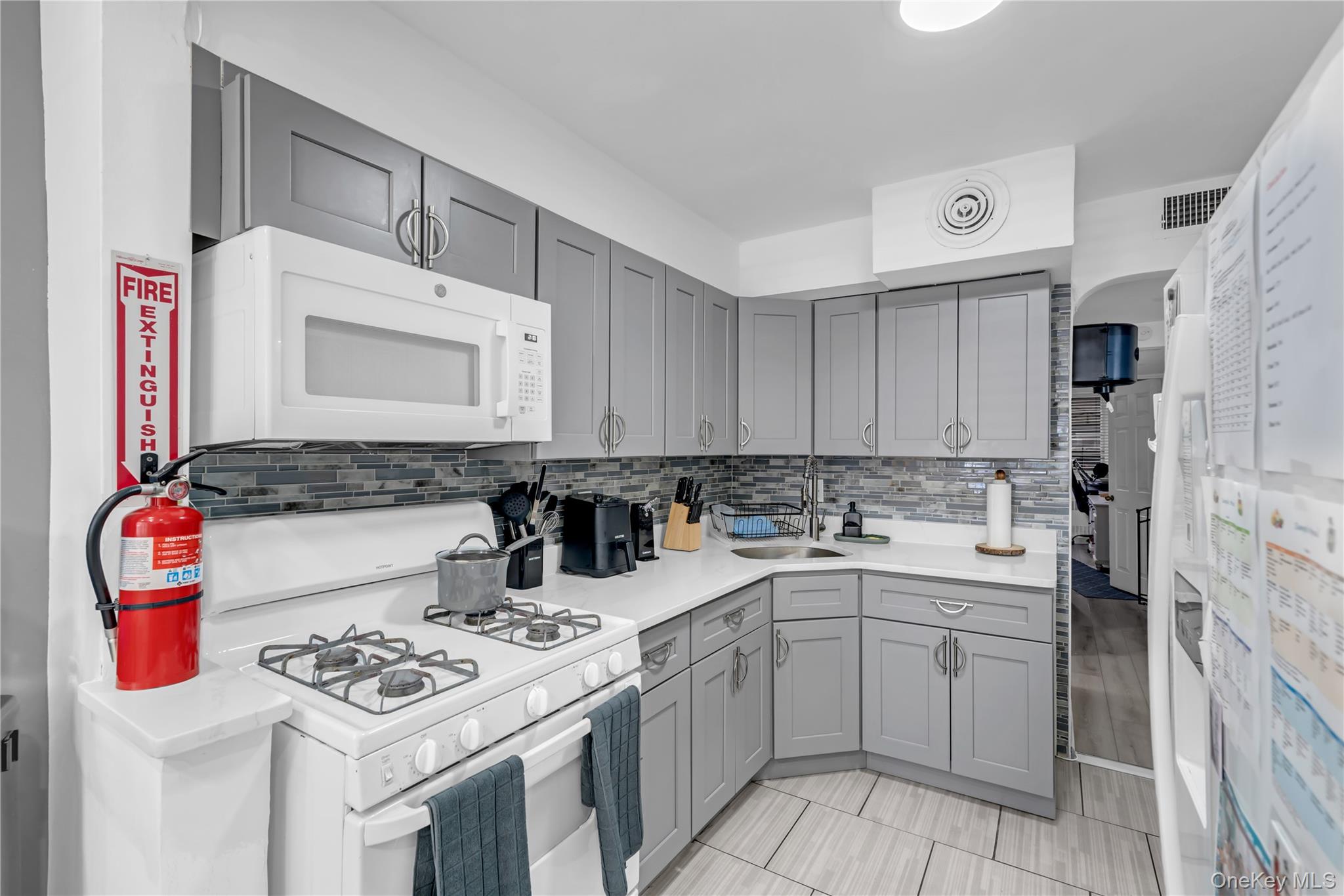 1115 E 83rd Street Property Photo 10