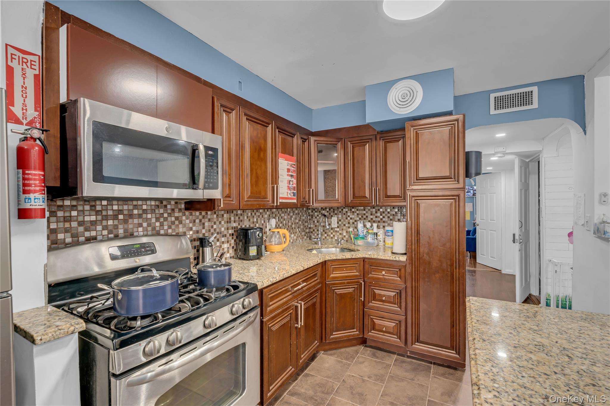 1115 E 83rd Street Property Photo 15