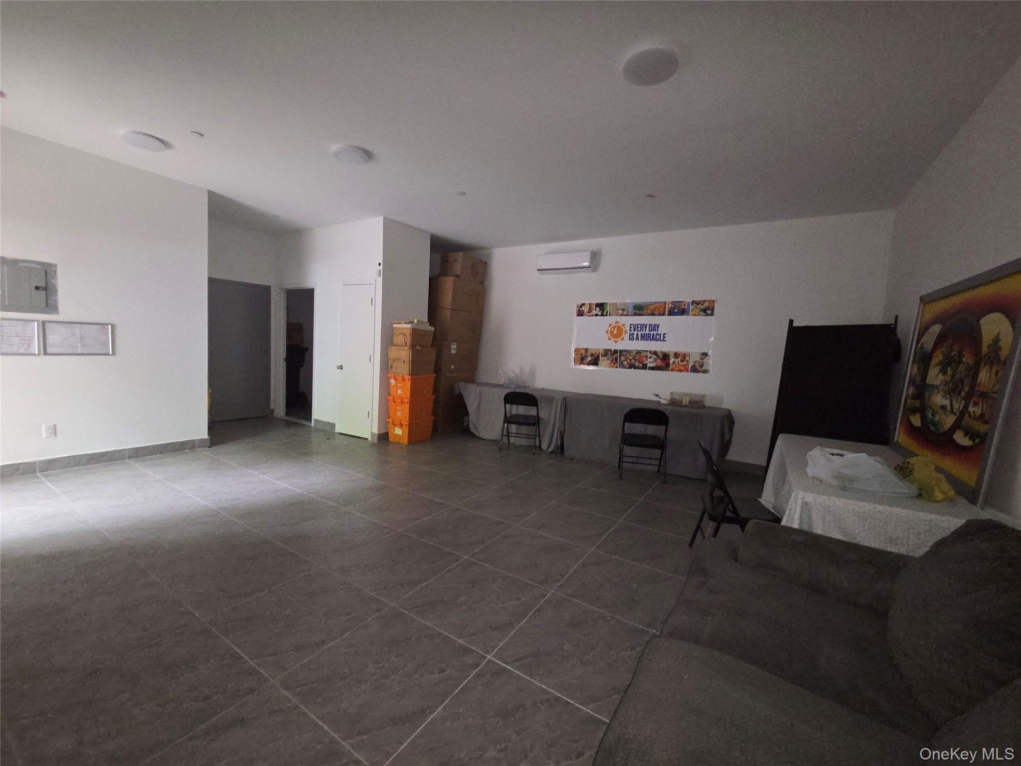 810 E 165th Street Property Photo 6