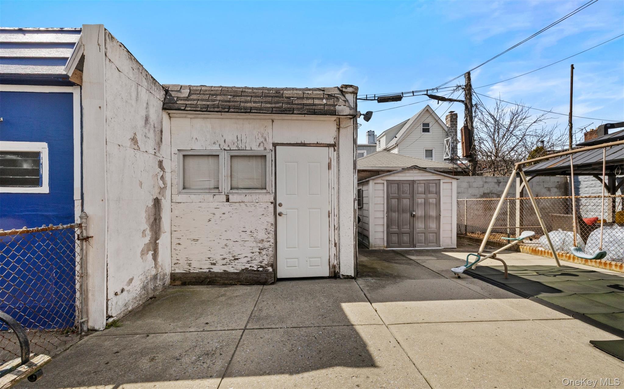 1726 E 48th Street Property Photo 15