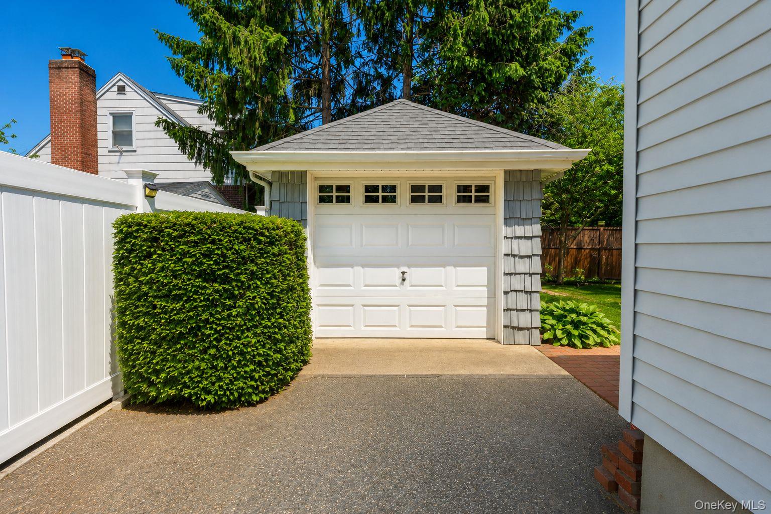 26209 E Williston Avenue Property Photo 4