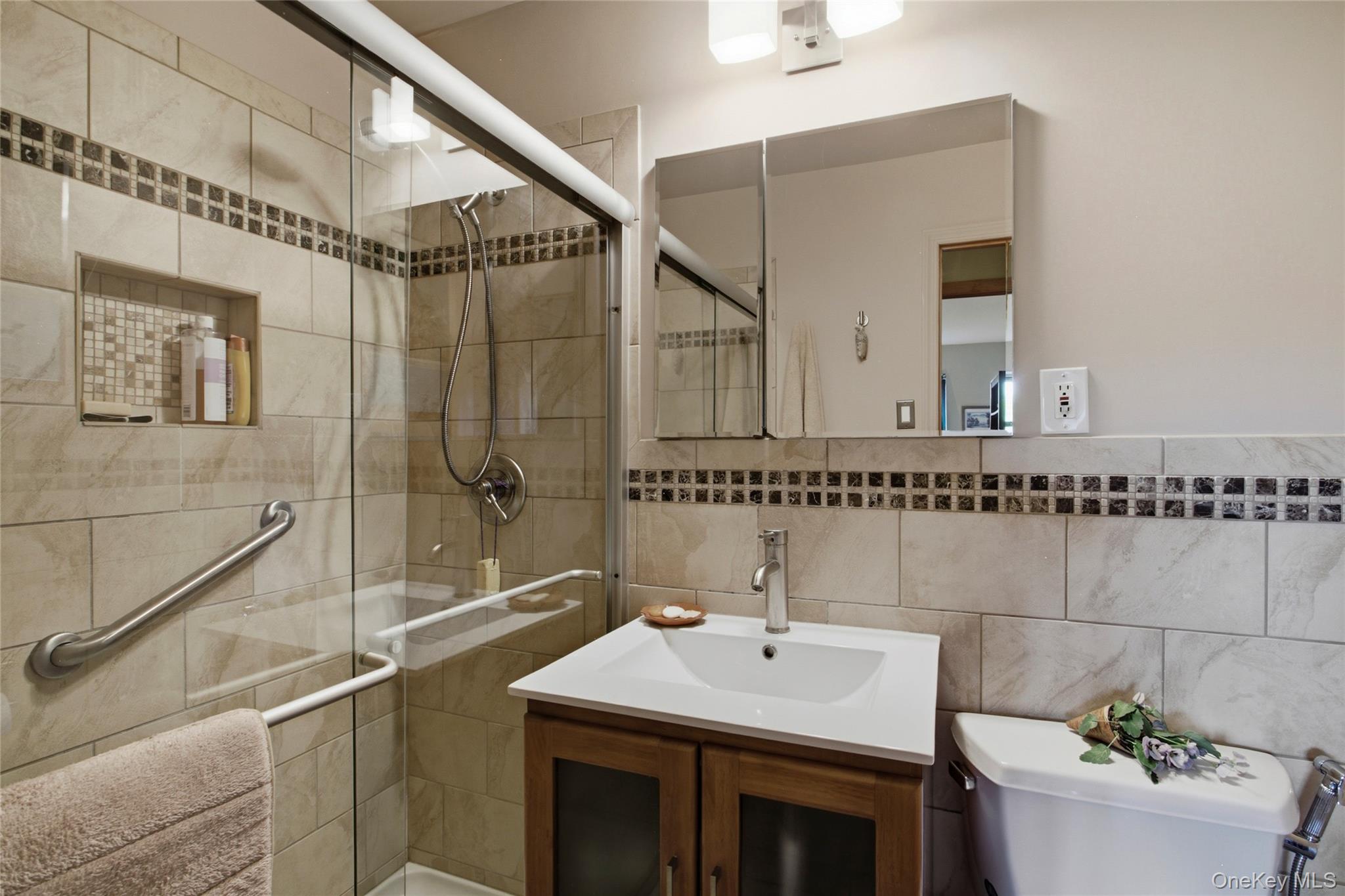 100 Diplomat Drive 2b Property Photo 21