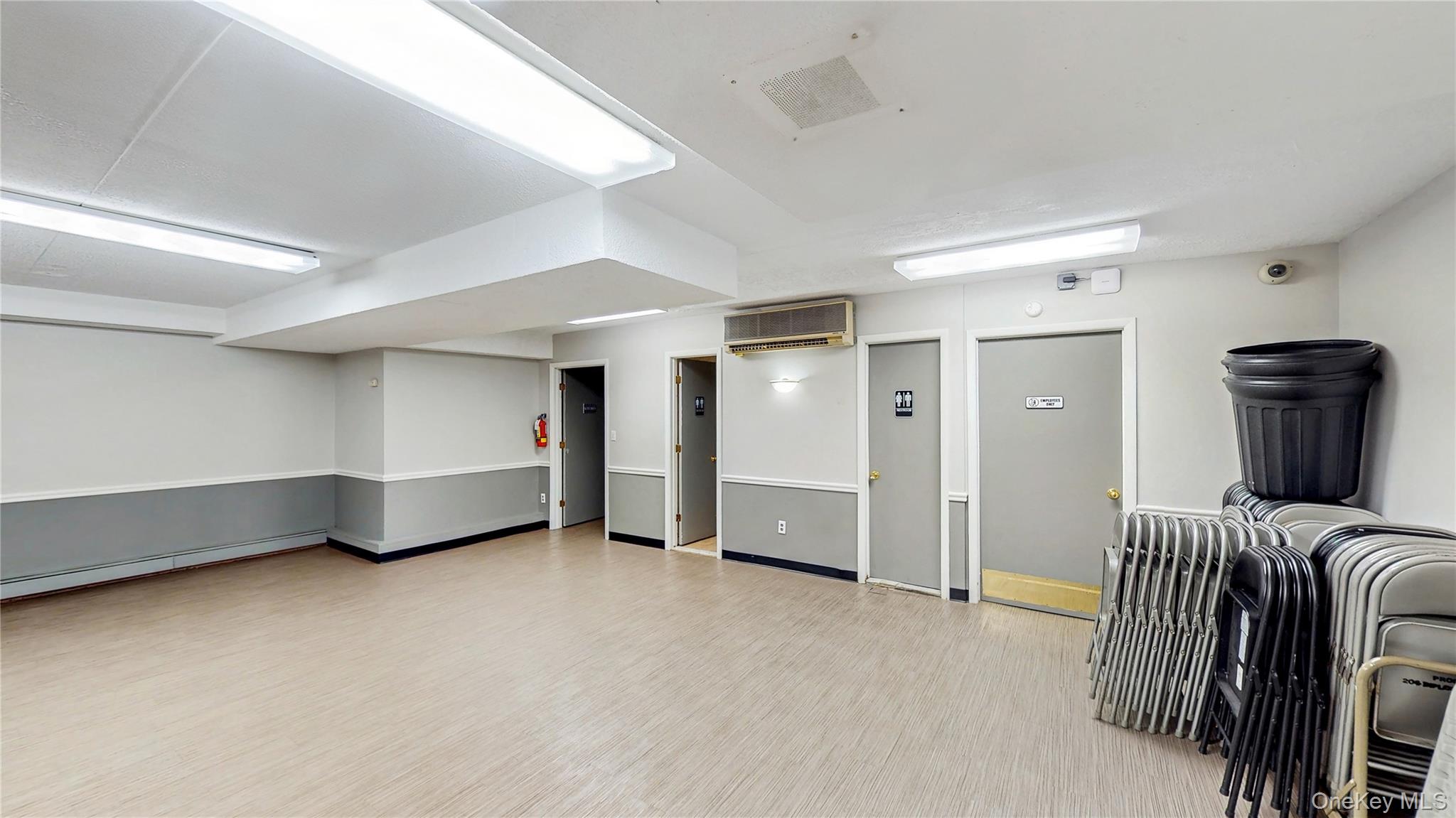 100 Diplomat Drive 2b Property Photo 27