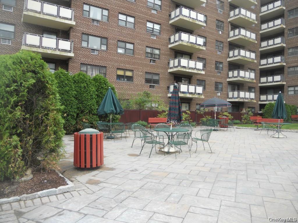 100 Diplomat Drive 2b Property Photo 30
