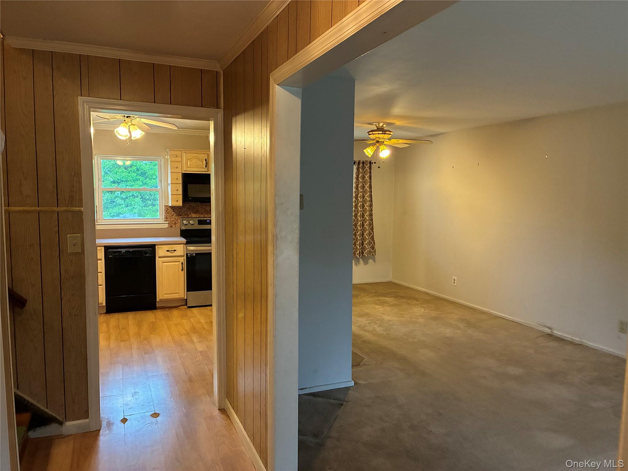 27 Elizabeth Drive Property Photo 3