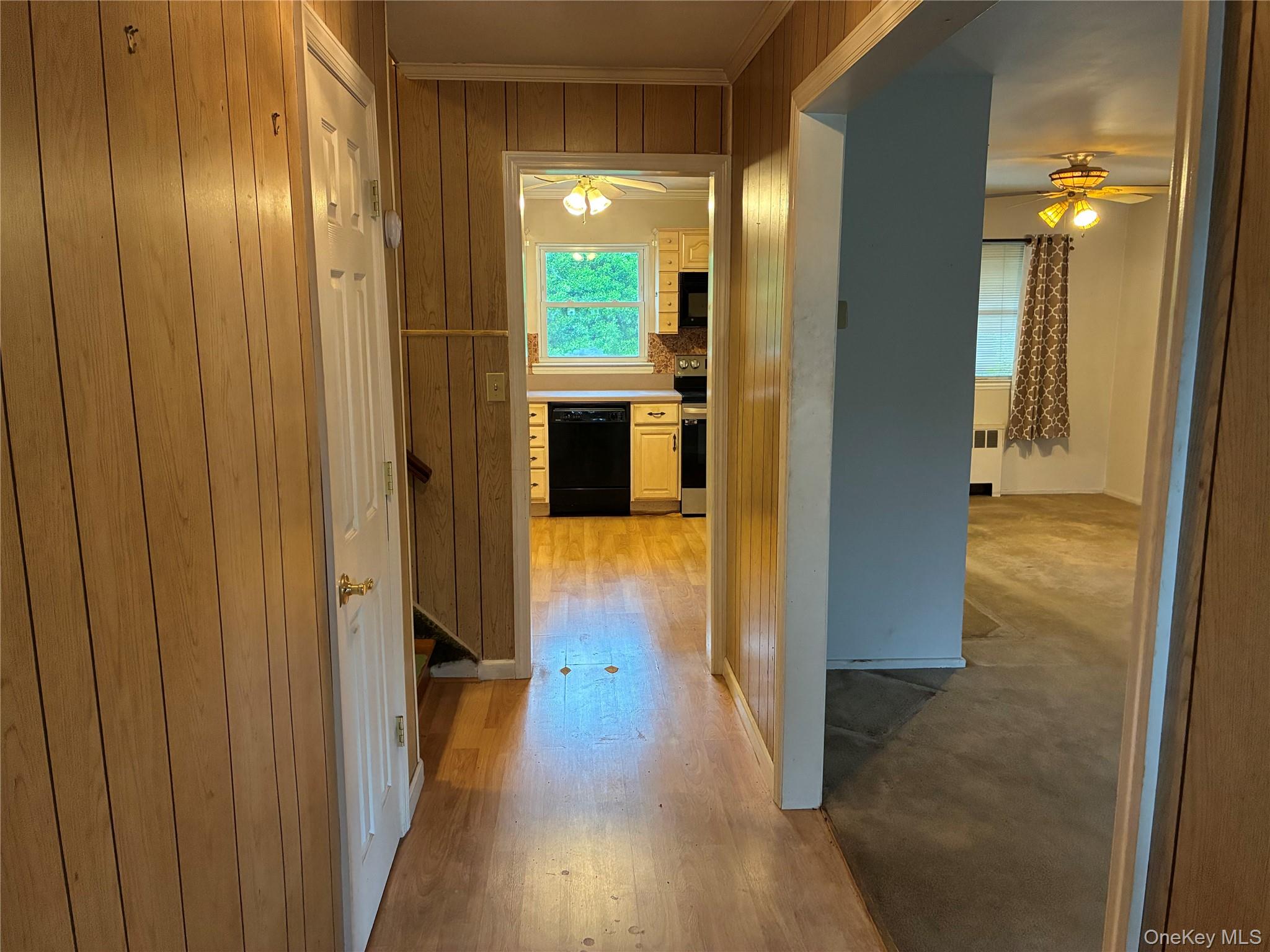 27 Elizabeth Drive Property Photo 4