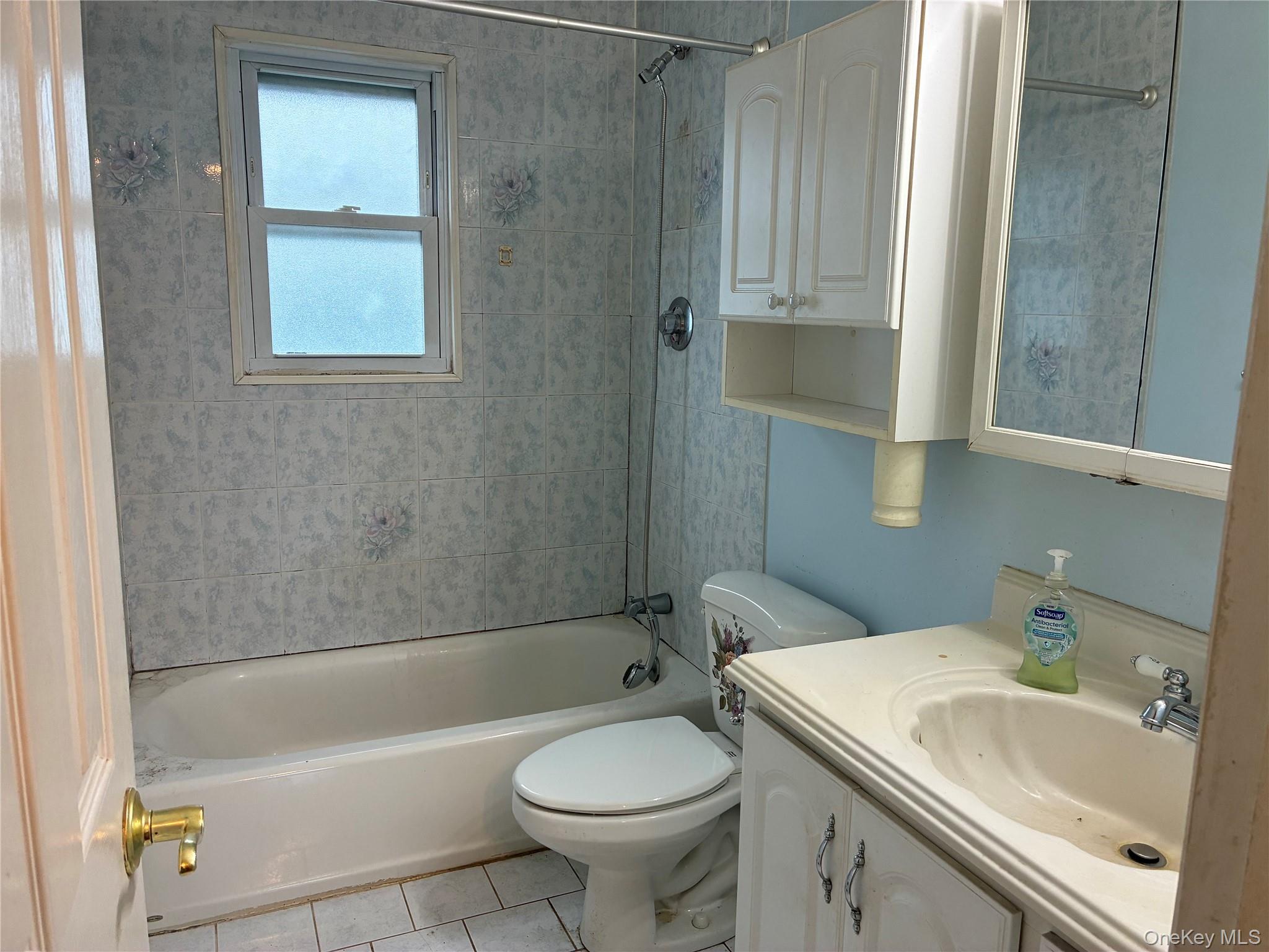 27 Elizabeth Drive Property Photo 12