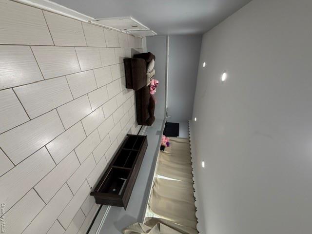 143 E Fulton Avenue Property Photo 9
