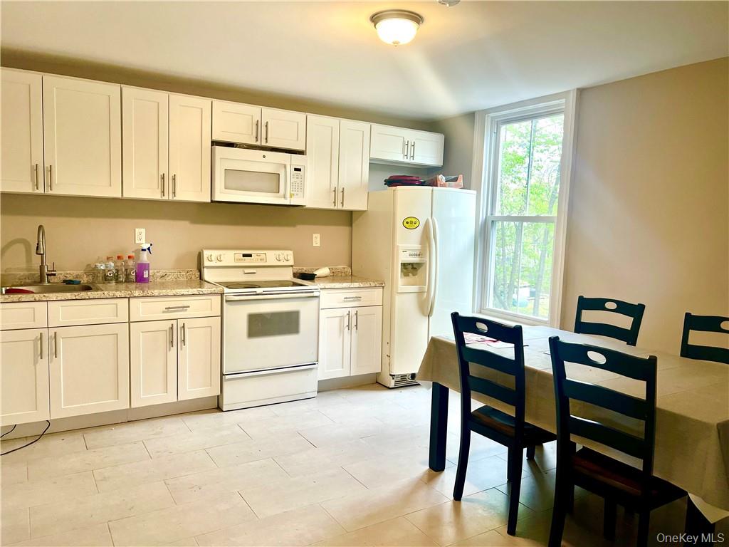 12 Washington Street 2nd Fl Property Photo 8