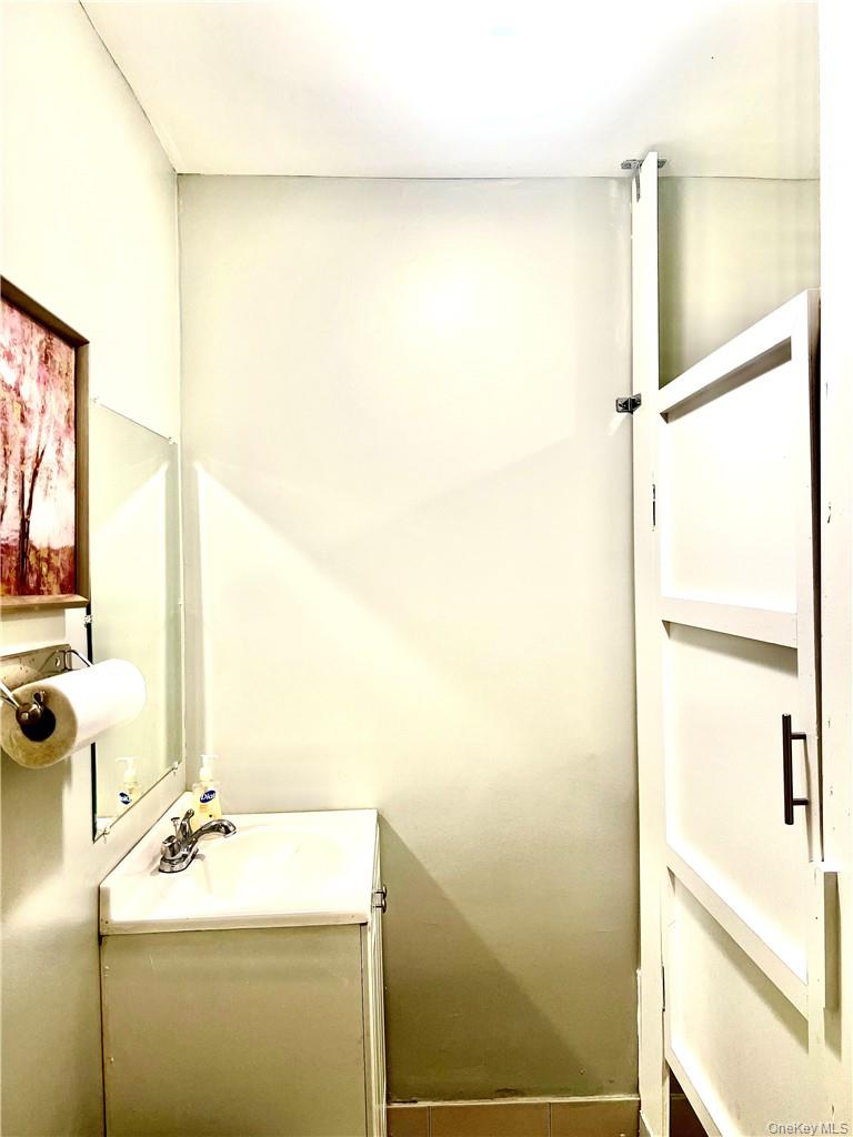 12 Washington Street 2nd Fl Property Photo 11