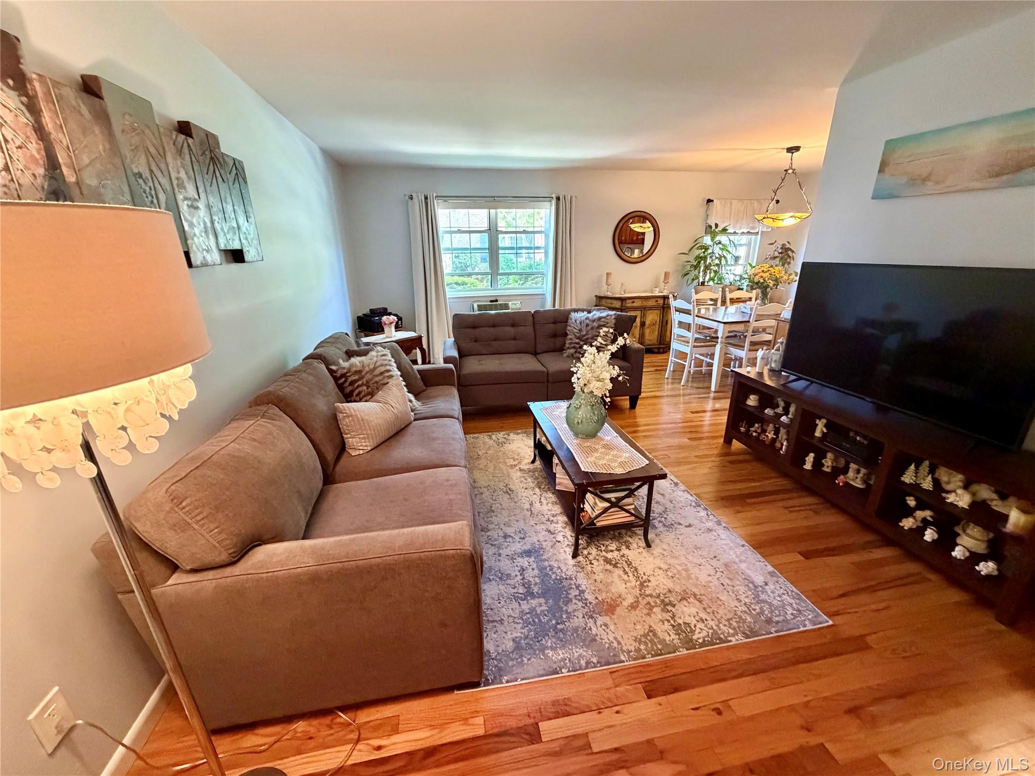 328 Lakeland Avenue 1a Property Photo 4