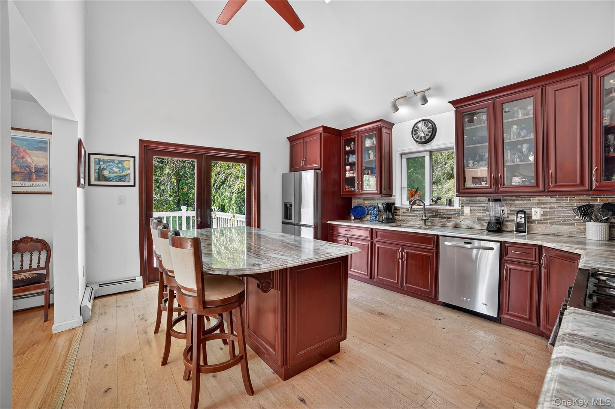 986 Cliff Avenue Property Photo 10