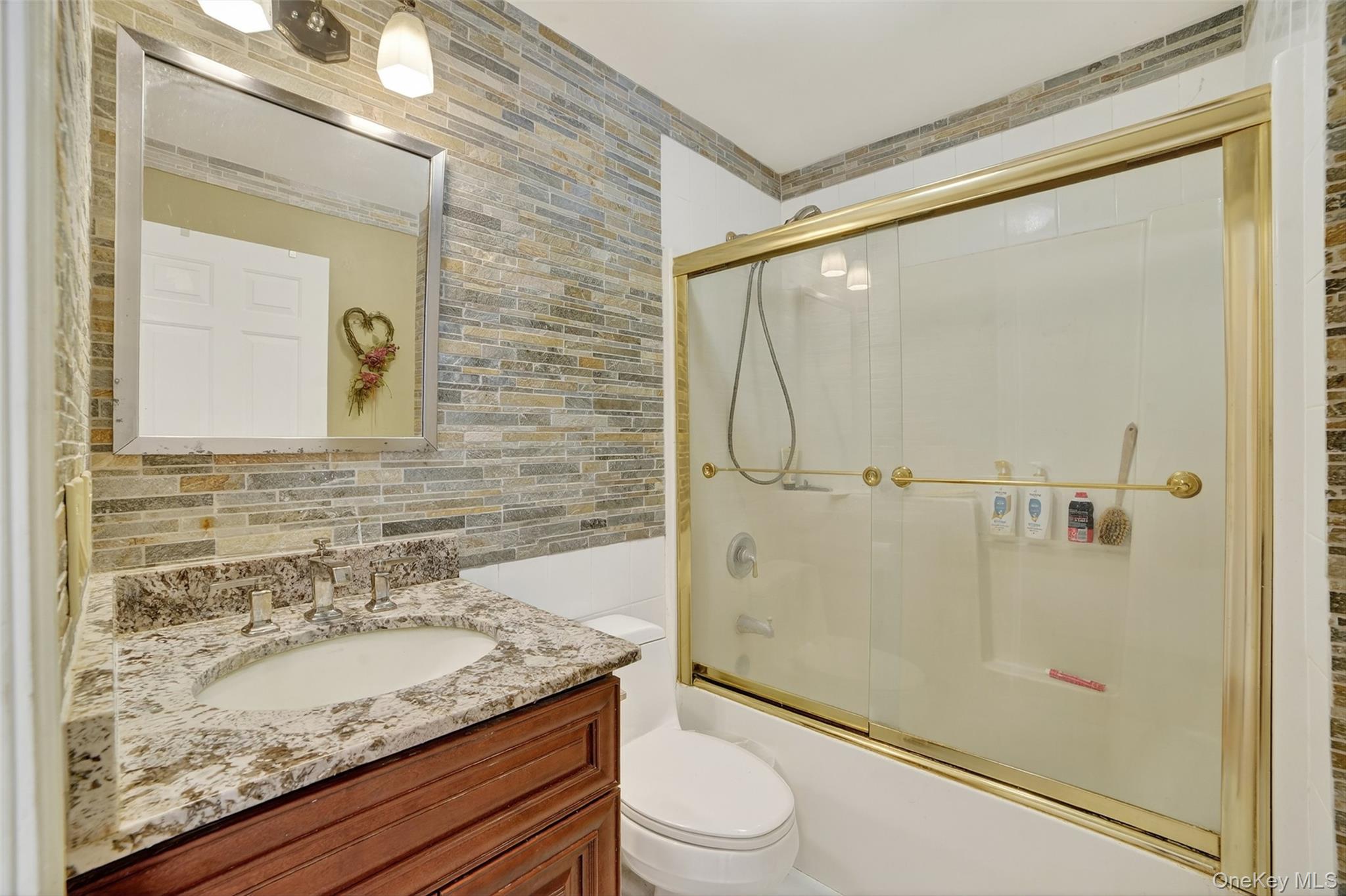 986 Cliff Avenue Property Photo 21