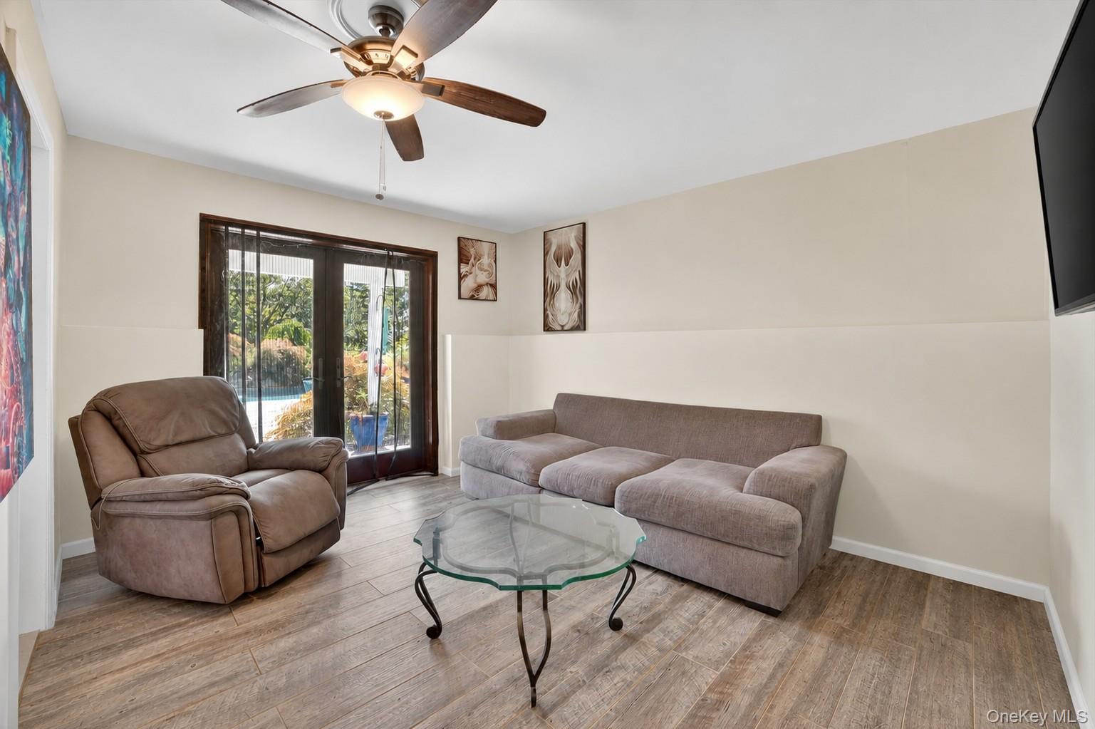 986 Cliff Avenue Property Photo 36