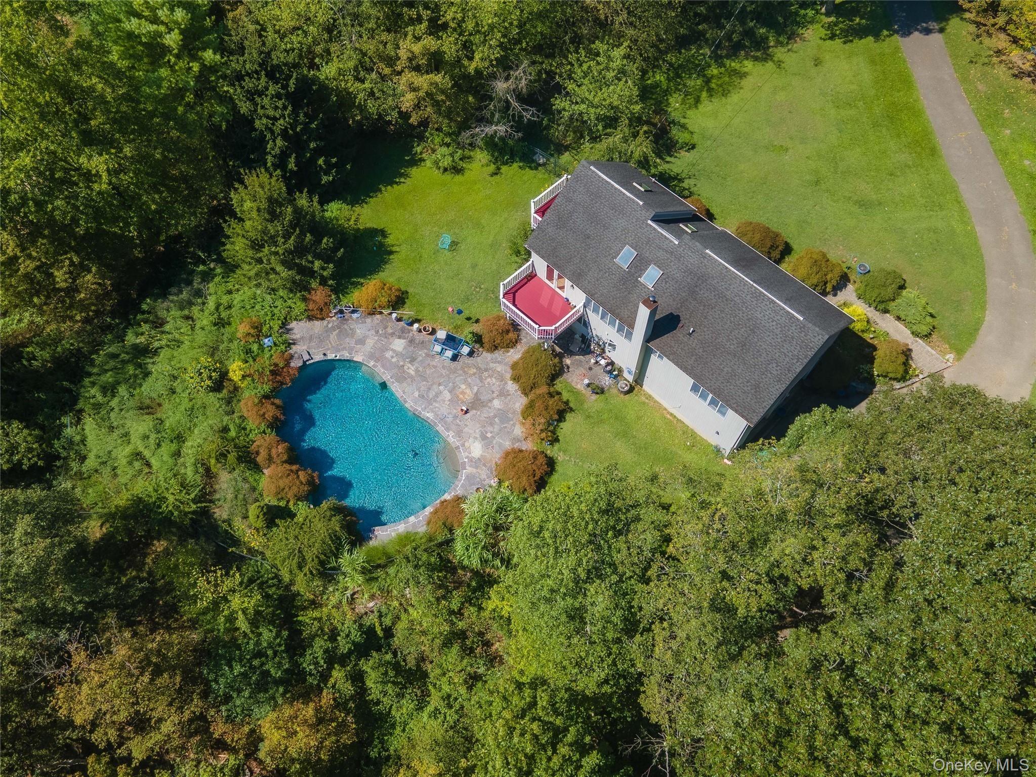 986 Cliff Avenue Property Photo 45