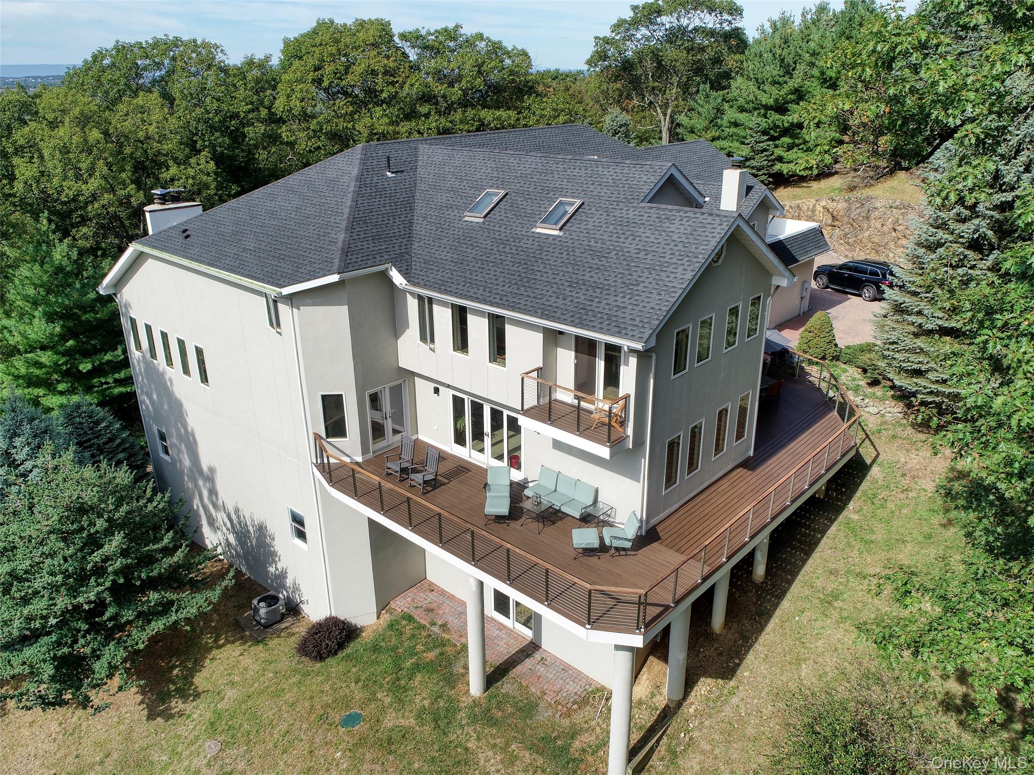 12 Parks Wood Drive Property Photo 1