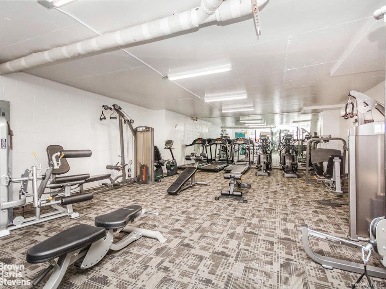 555 Kappock Street 12g Property Photo 16