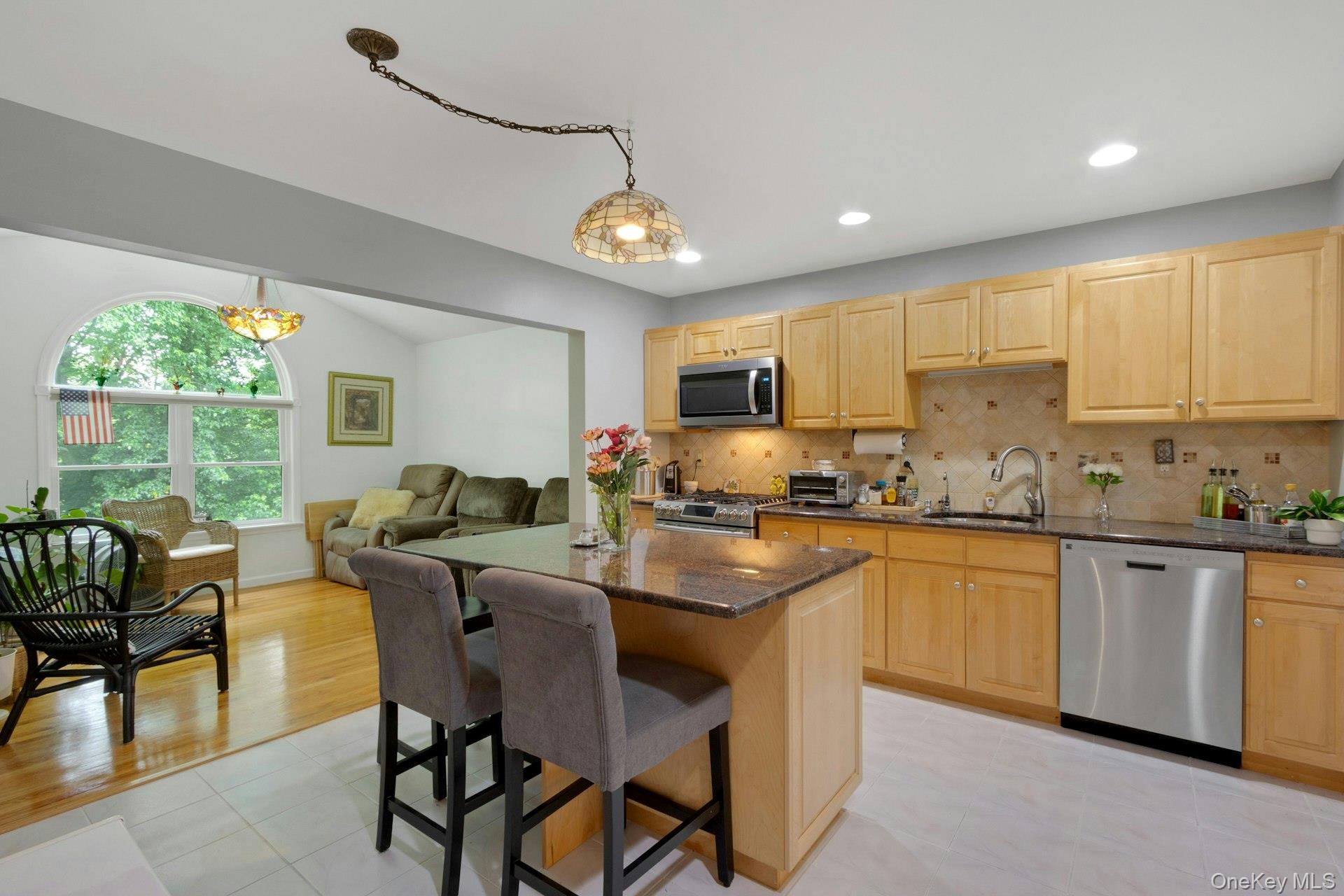 19 Flower Lane Property Photo 6