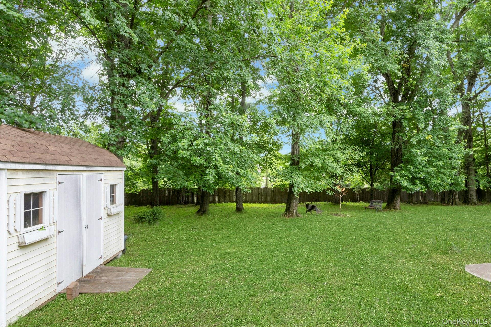 19 Flower Lane Property Photo 39