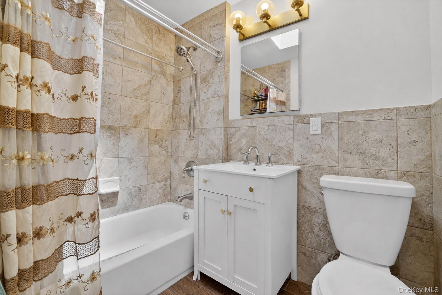6037 69th Place Property Photo 5