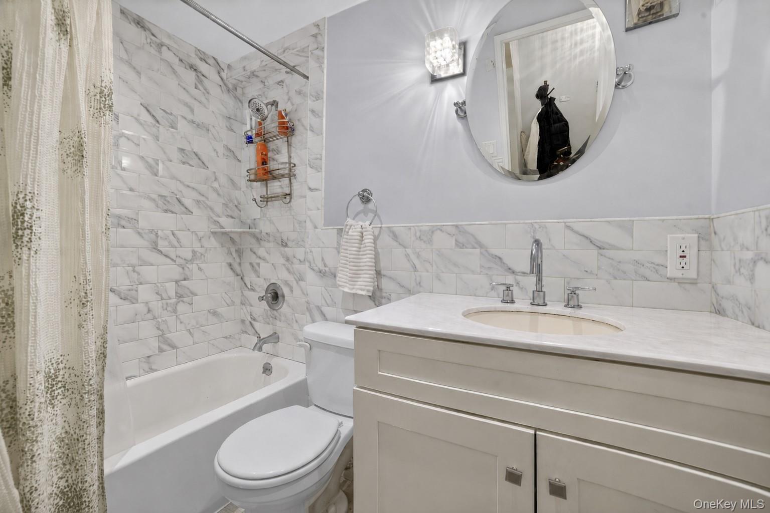 6037 69th Place Property Photo 8