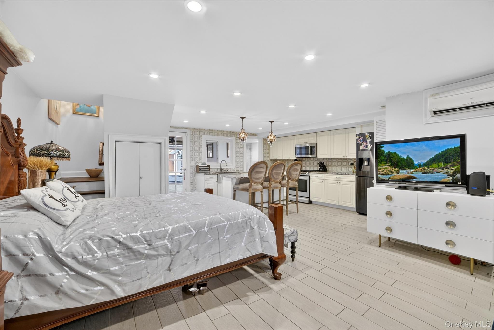 6037 69th Place Property Photo 23