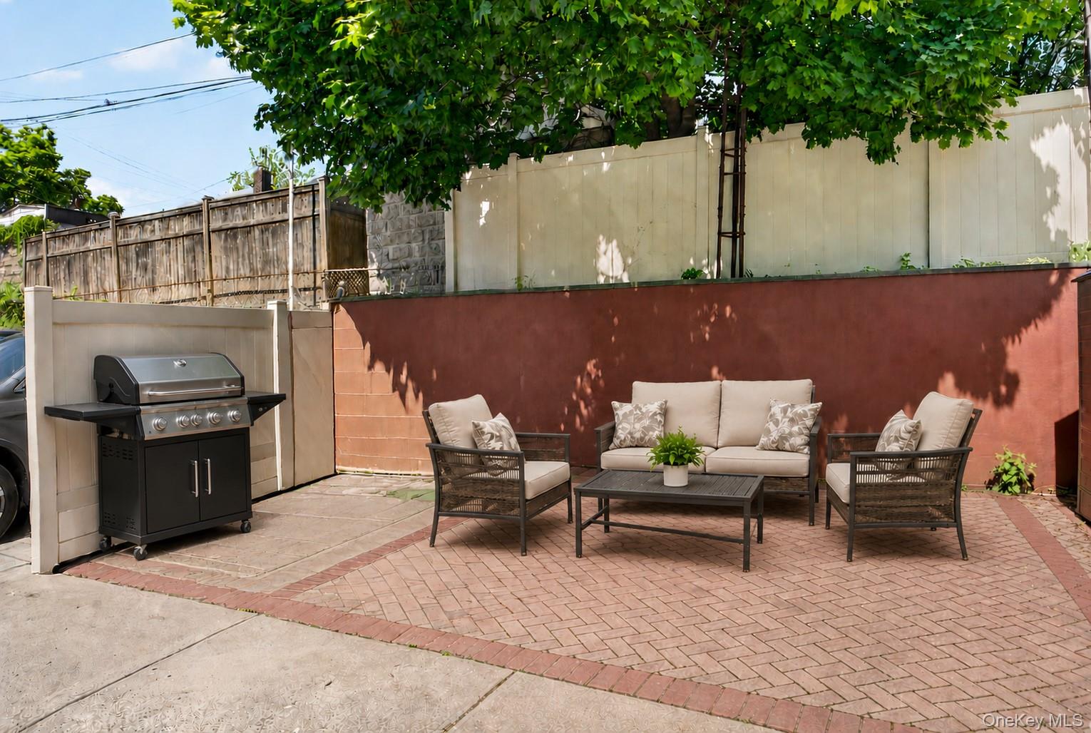6037 69th Place Property Photo 33