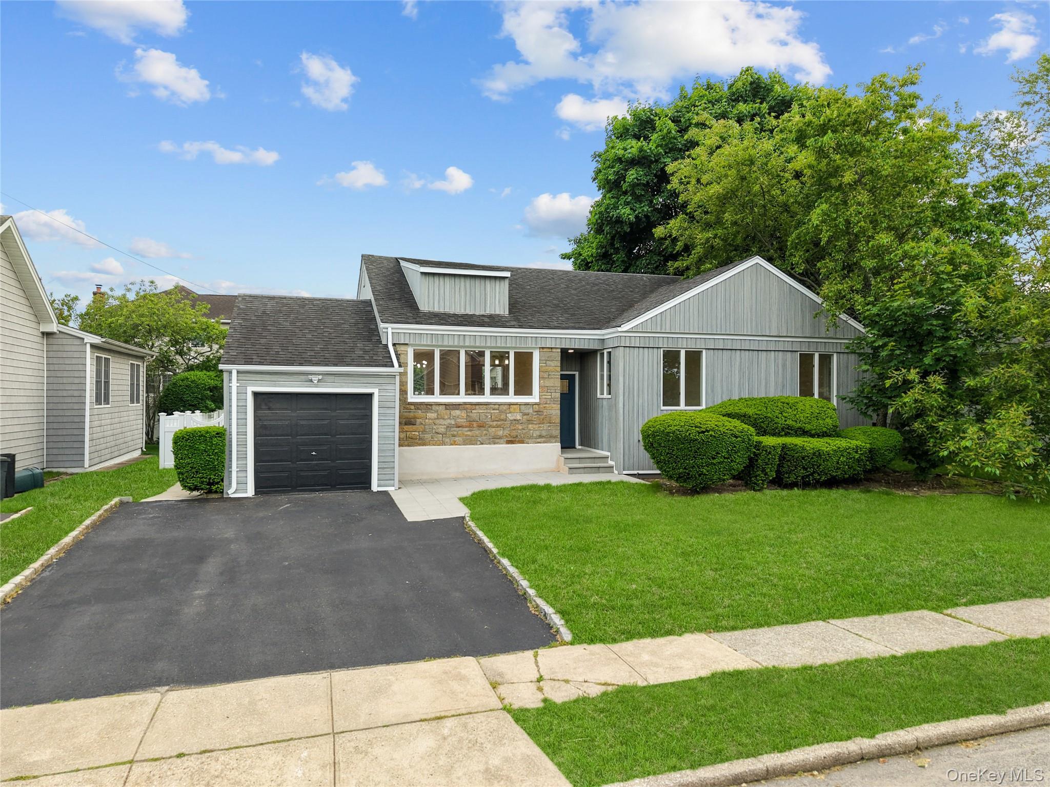 31 Cail Drive Property Photo 1