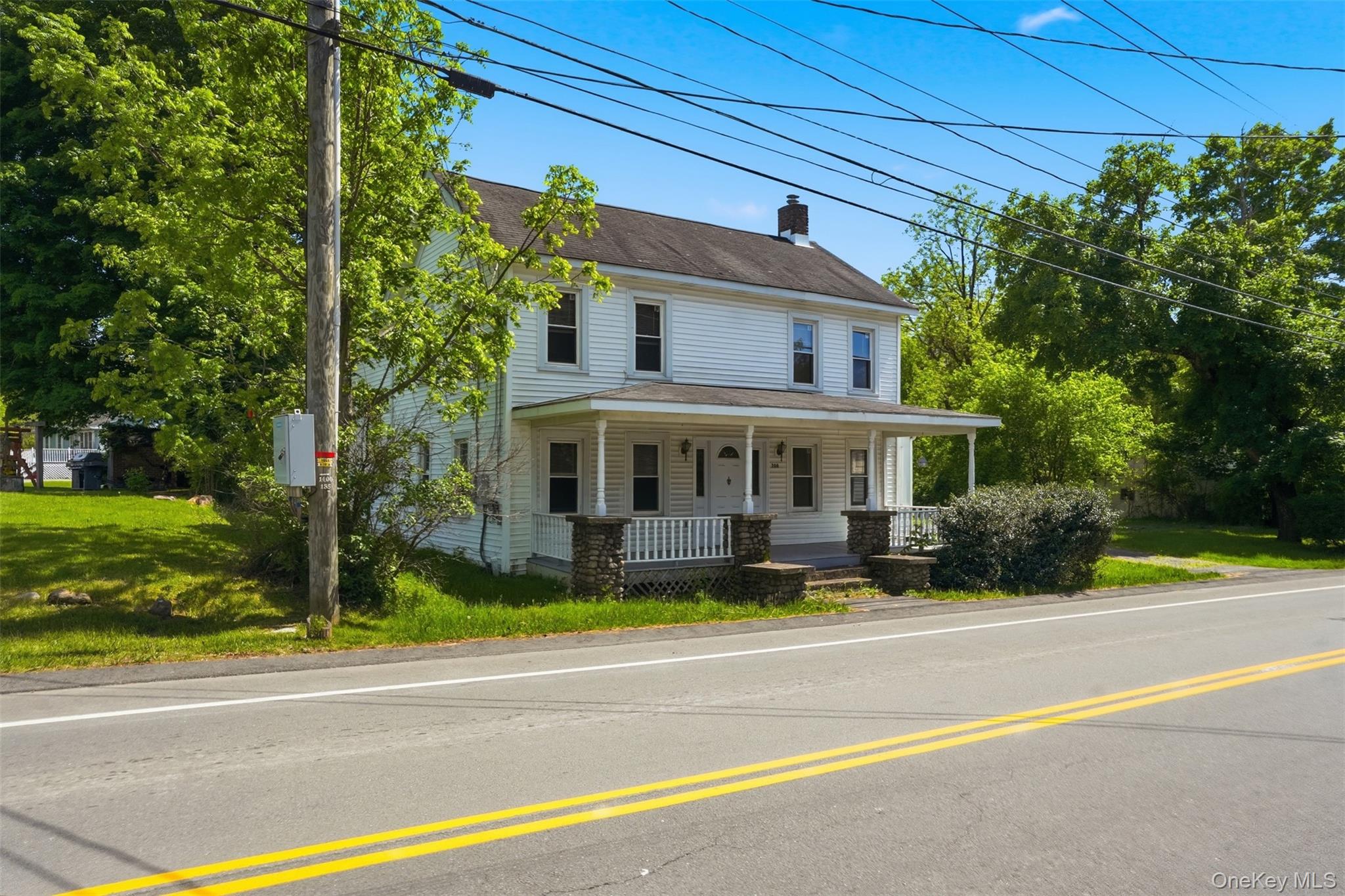 708 Burlingham Road Property Photo 1