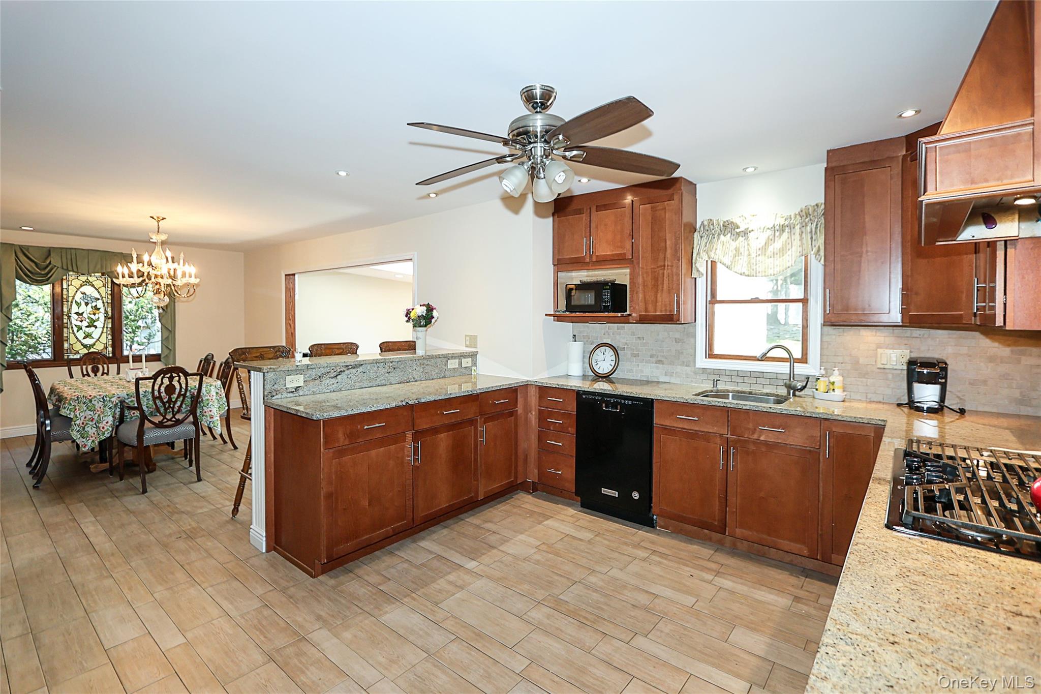 114 Hilldale Road Property Photo 5