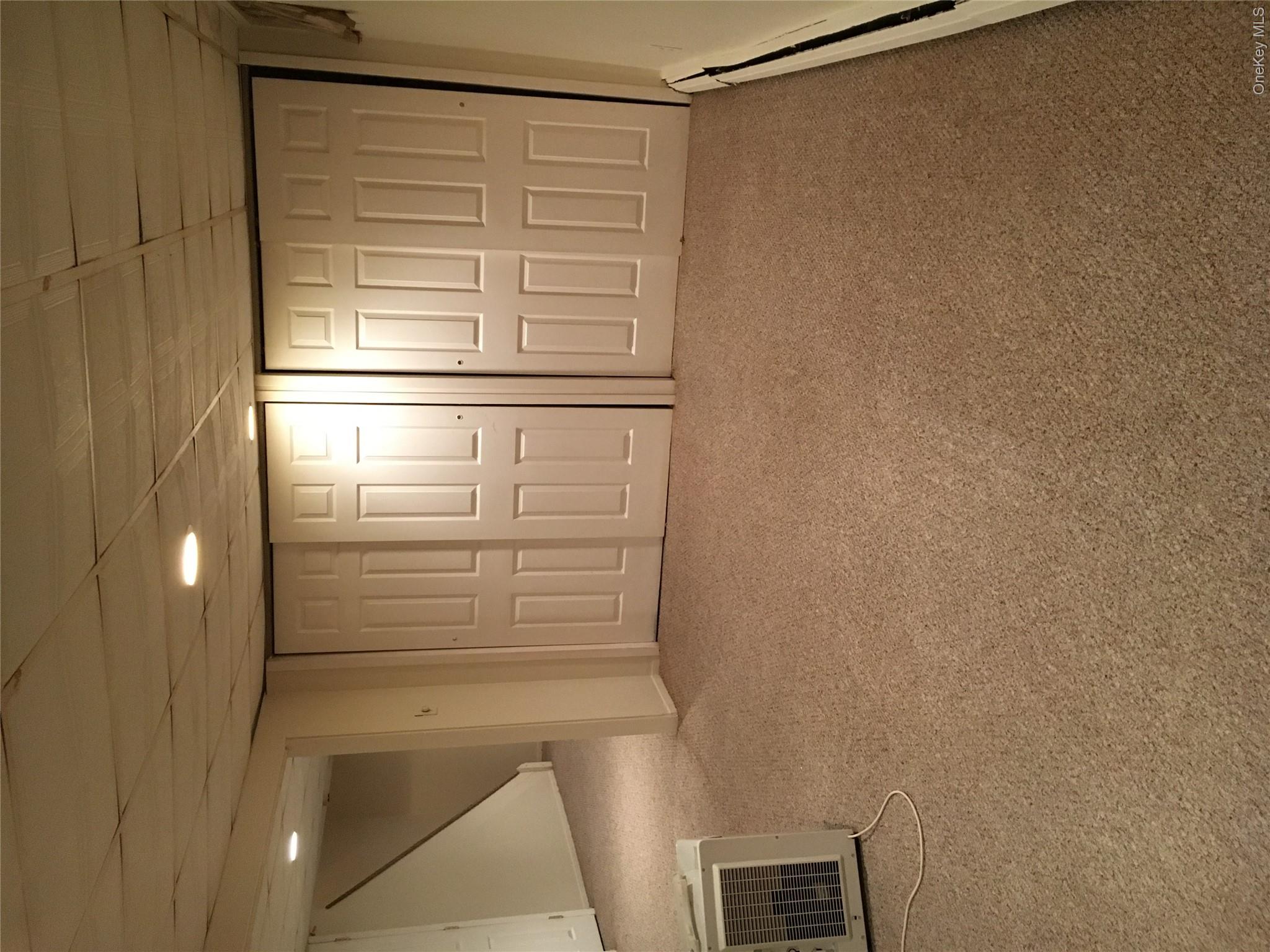 19 Oak Street Property Photo 7