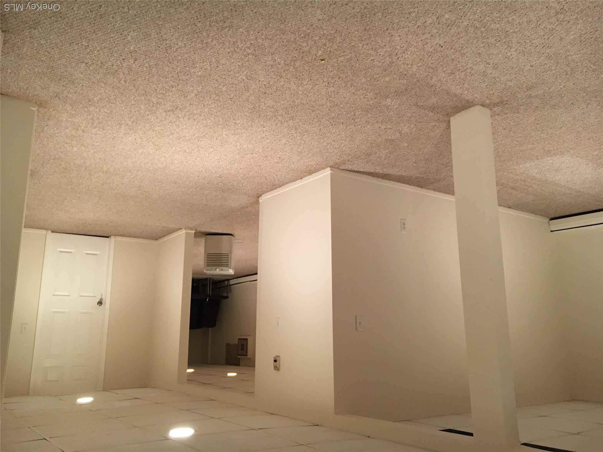 19 Oak Street Property Photo 8