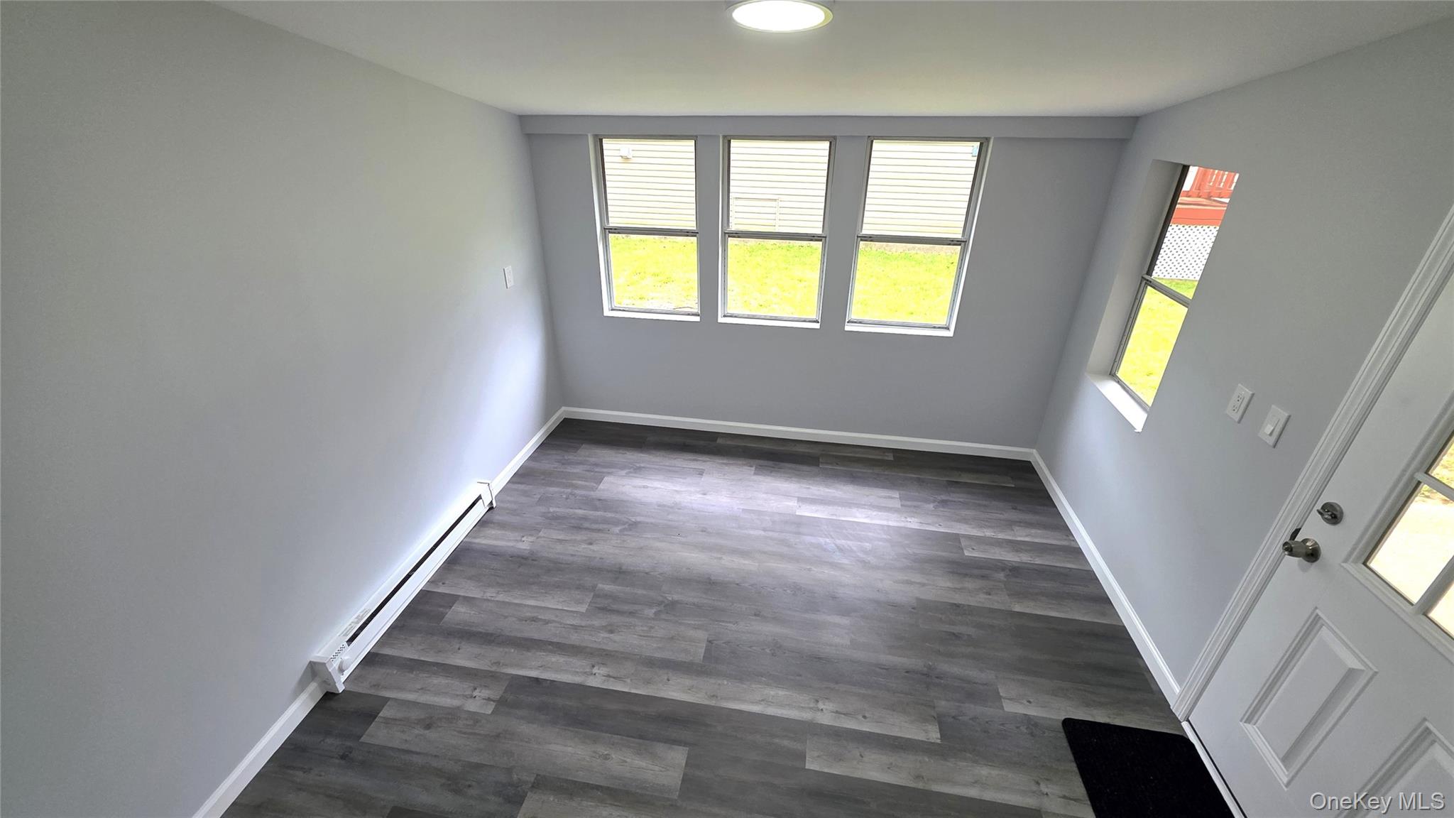 525 Riverleigh Avenue 27 Birch Property Photo 8