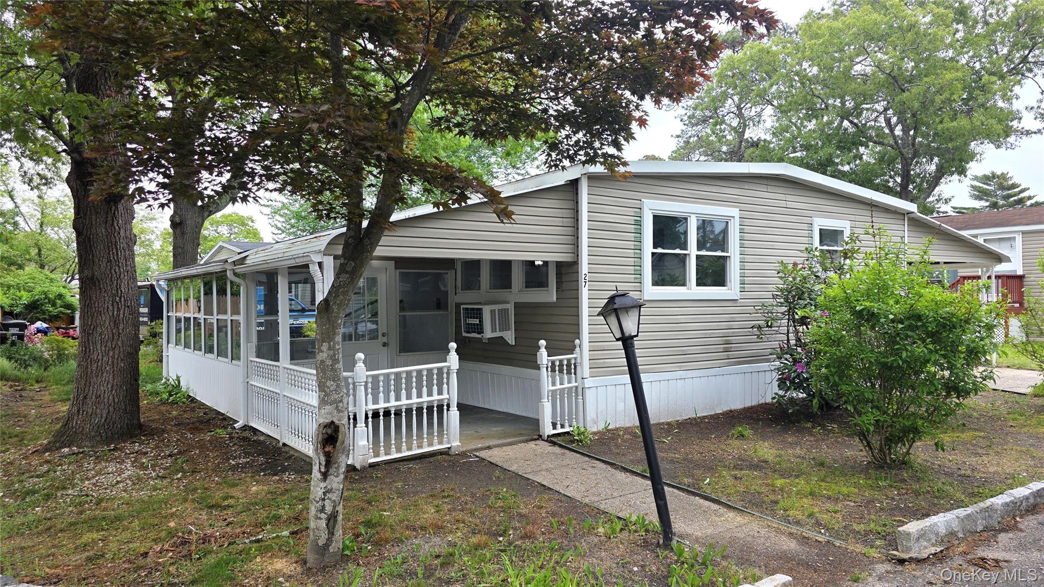 525 Riverleigh Avenue 27 Birch Property Photo 13