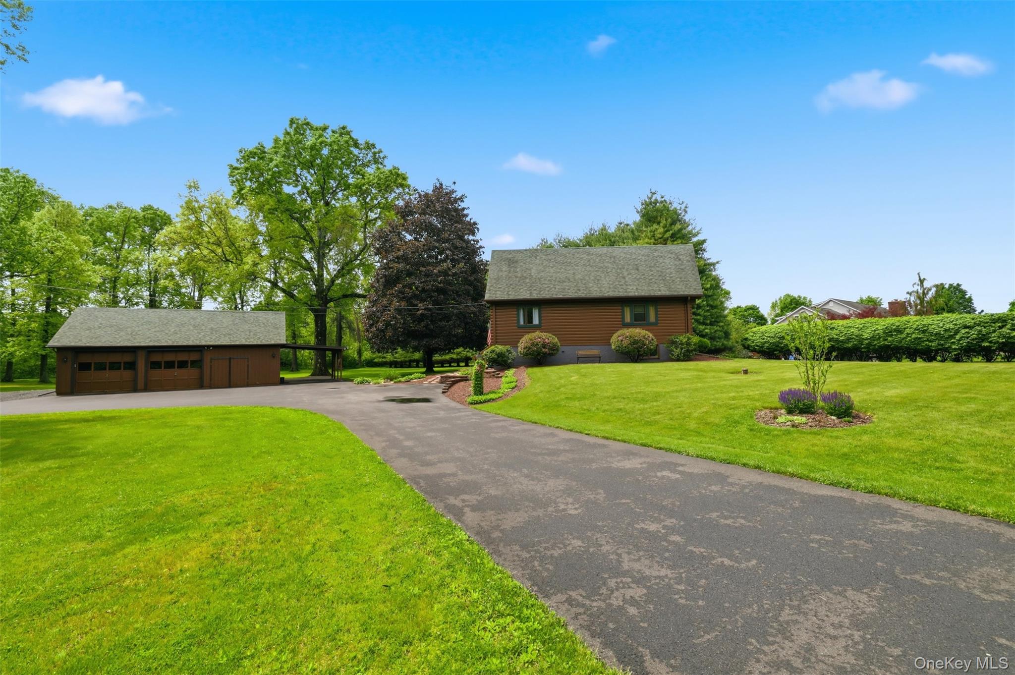 2 Linder Drive Property Photo 1