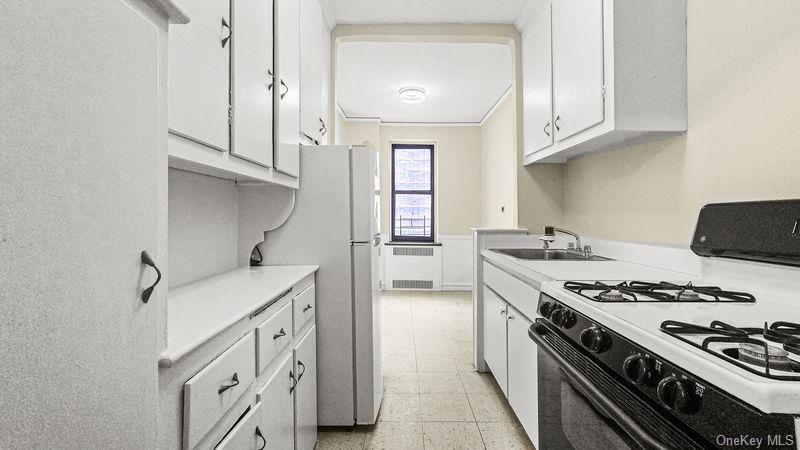 860 Grand Concourse 7m Property Photo 9
