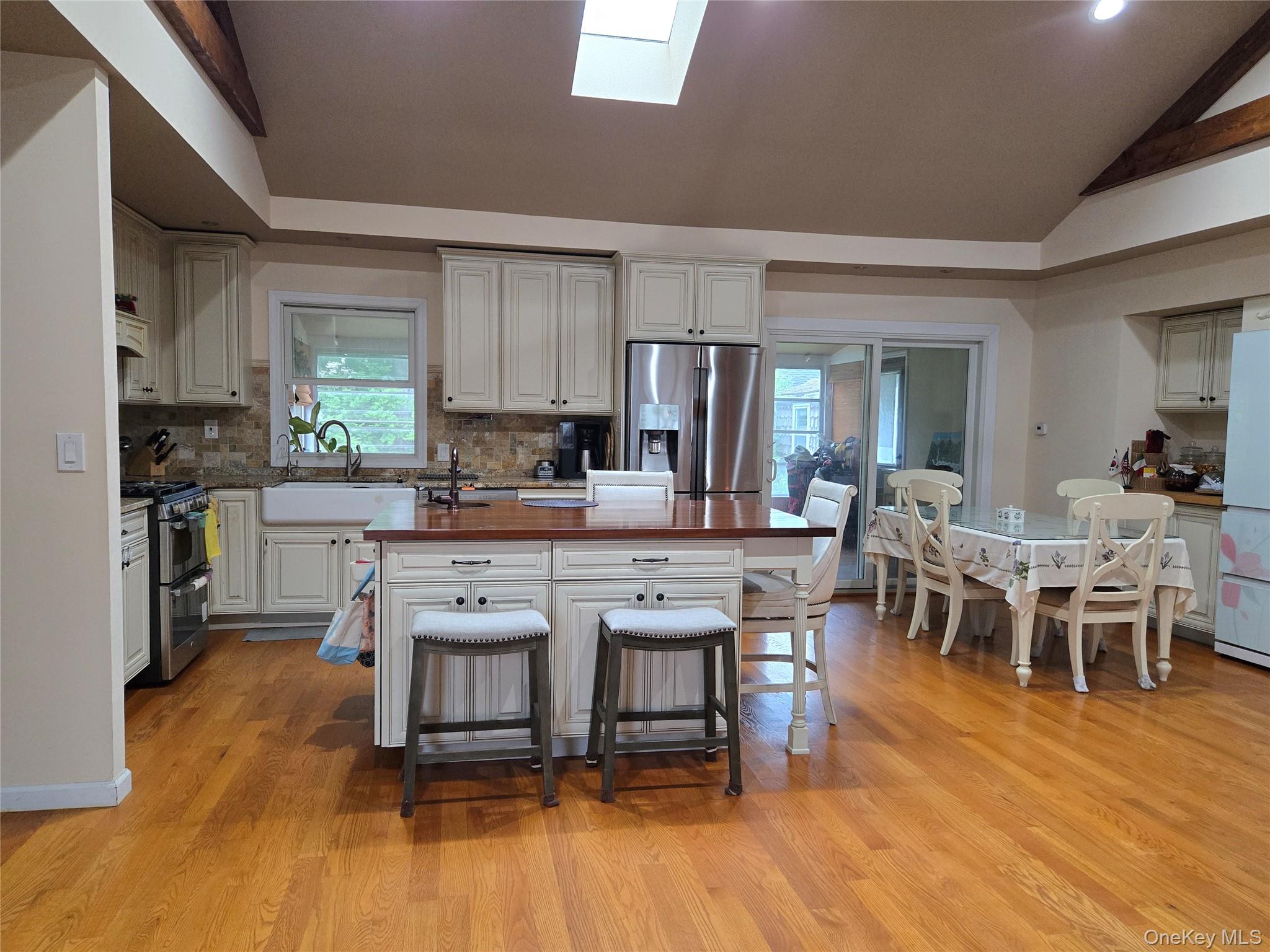 224 Ohio Street Property Photo 4