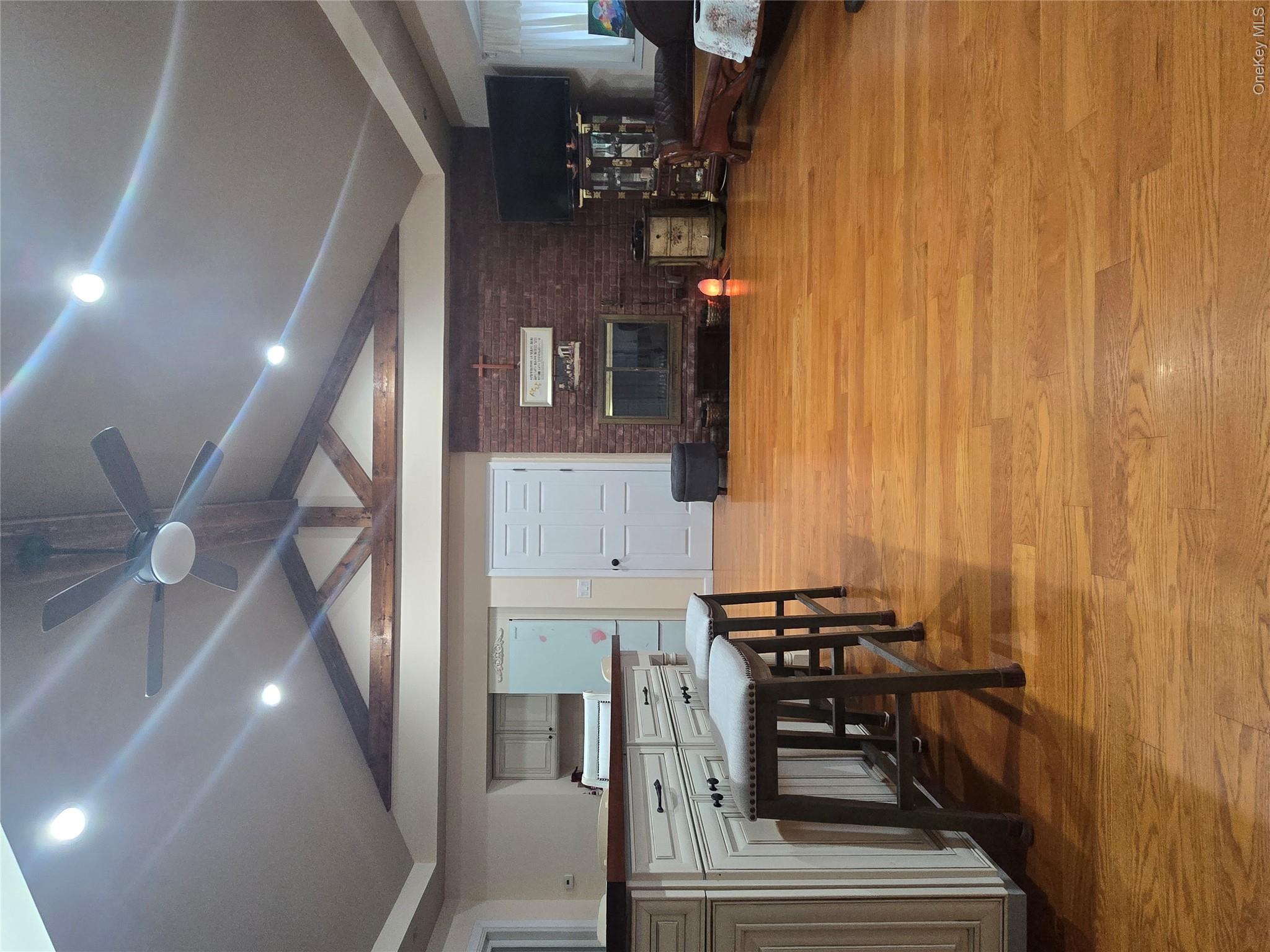 224 Ohio Street Property Photo 5