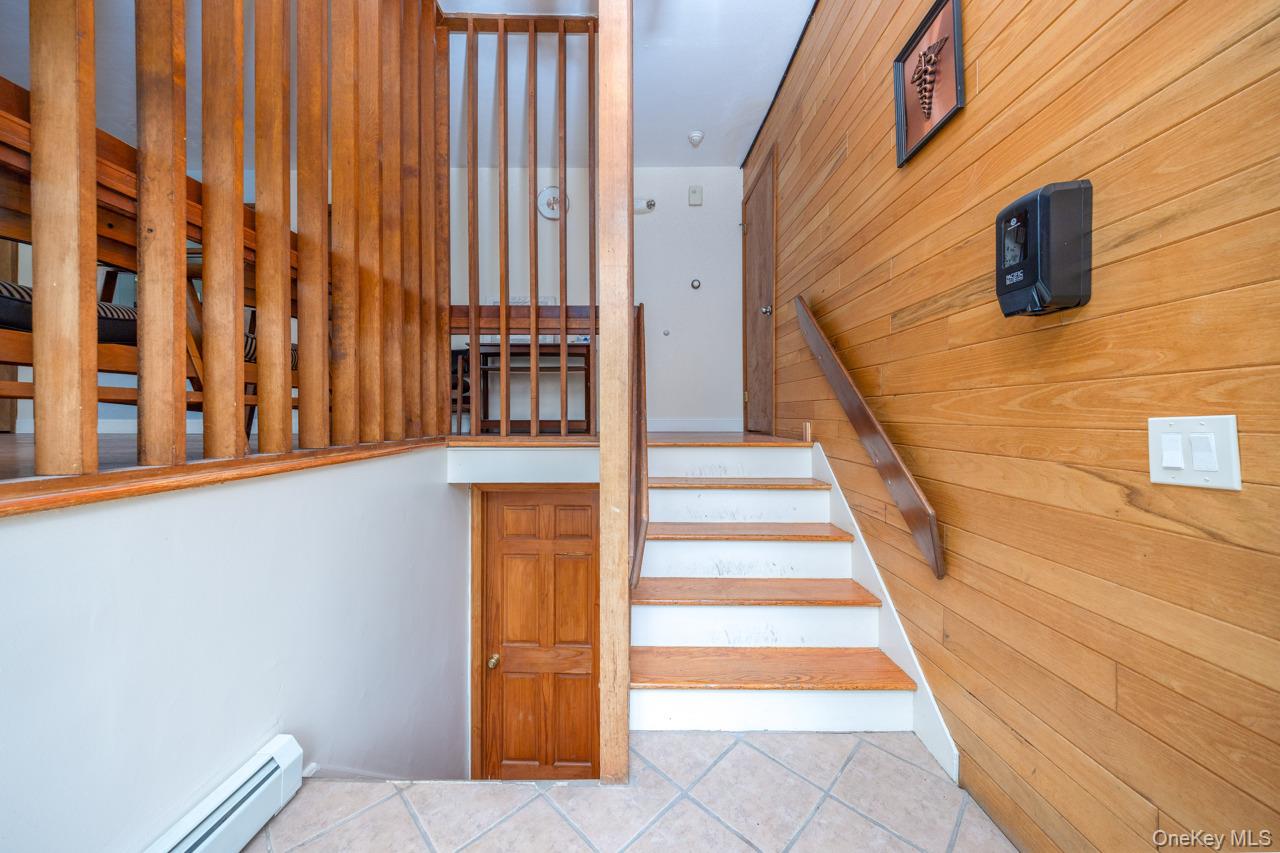 60 College Avenue 1 - Upper Property Photo 2