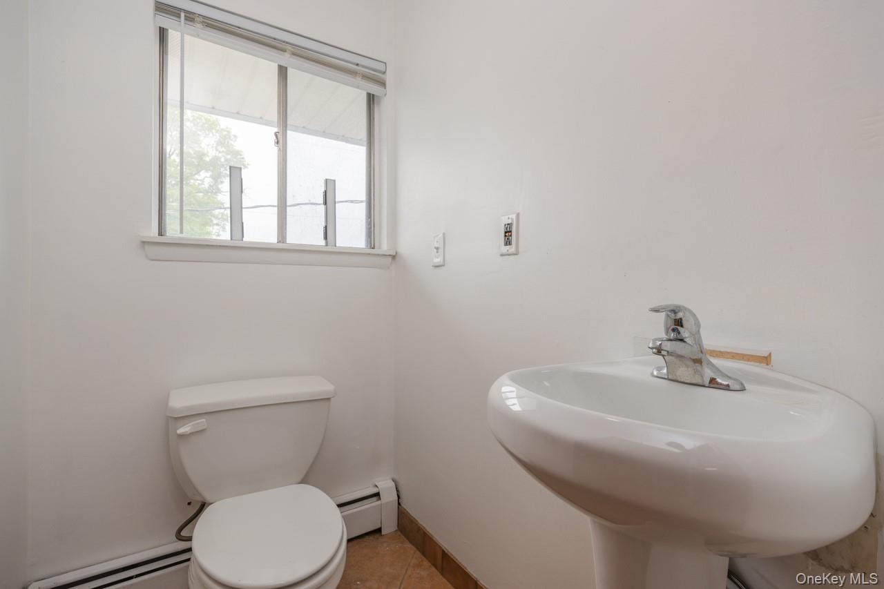 60 College Avenue 1 - Upper Property Photo 10
