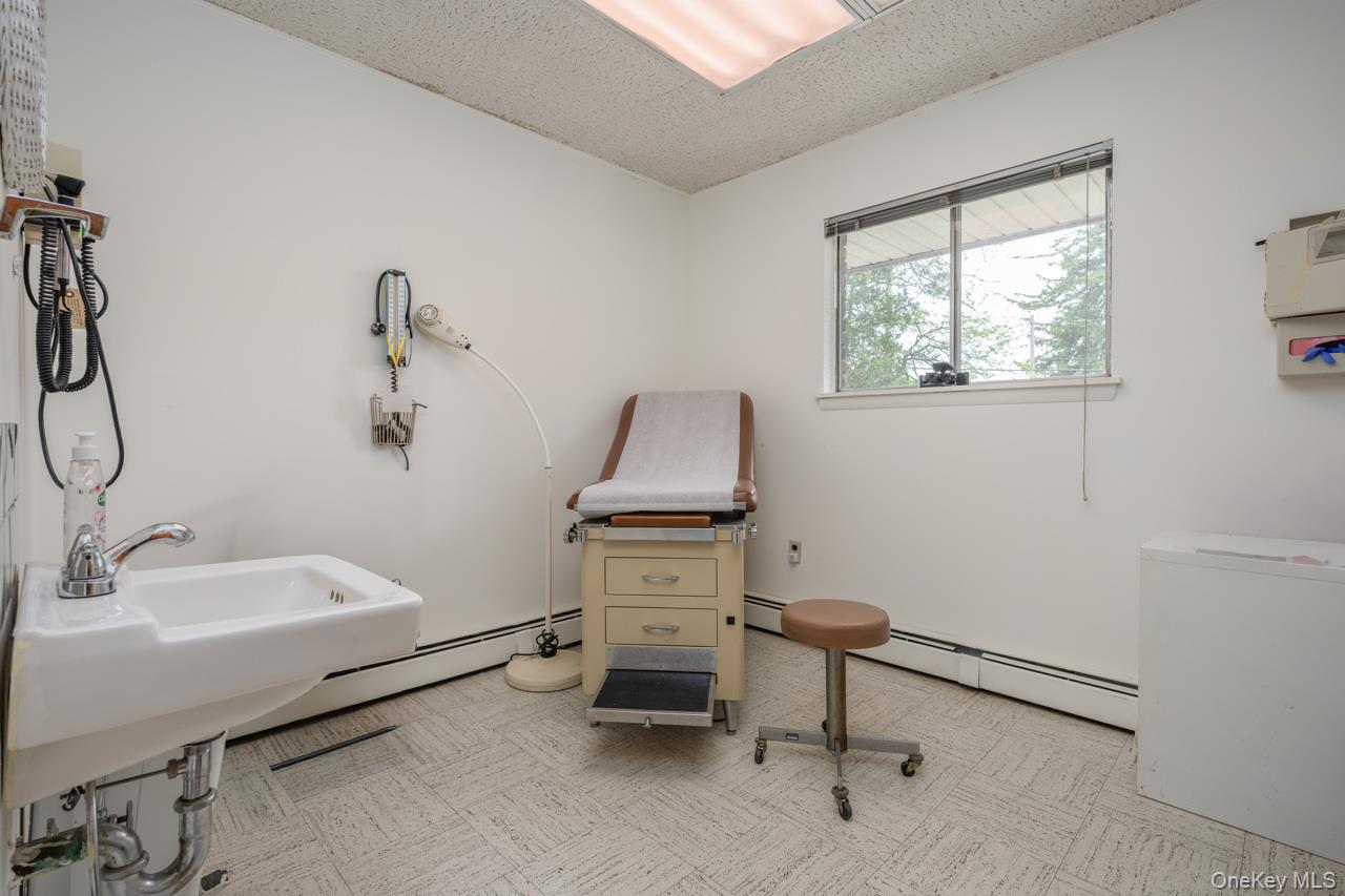 60 College Avenue 1 - Upper Property Photo 11