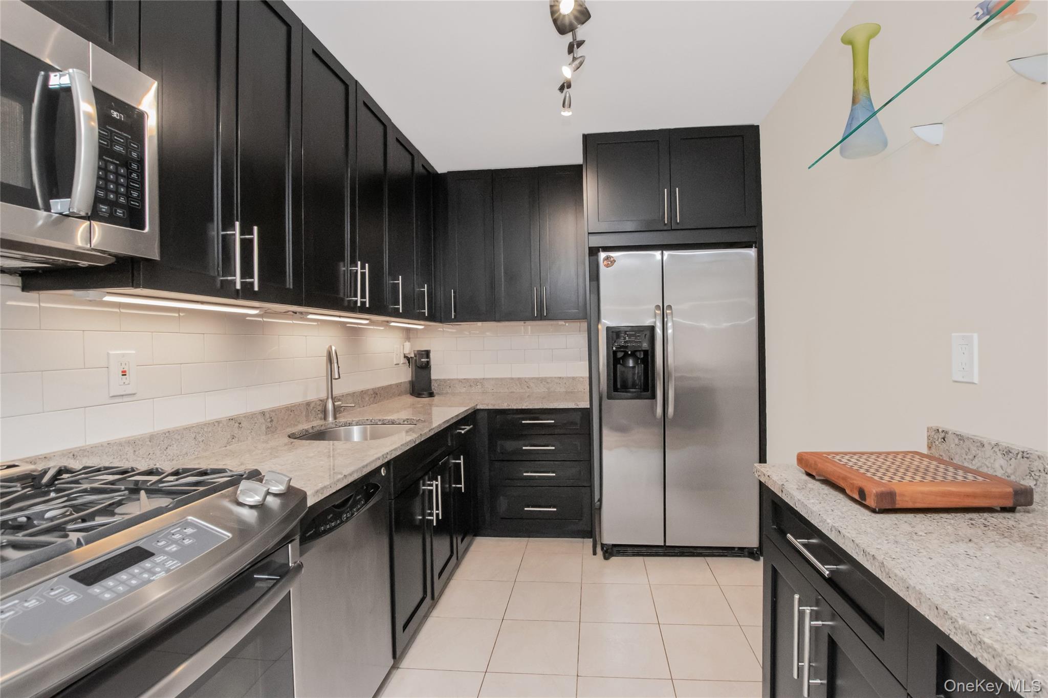 1155 Warburton Avenue 3pr Property Photo 7