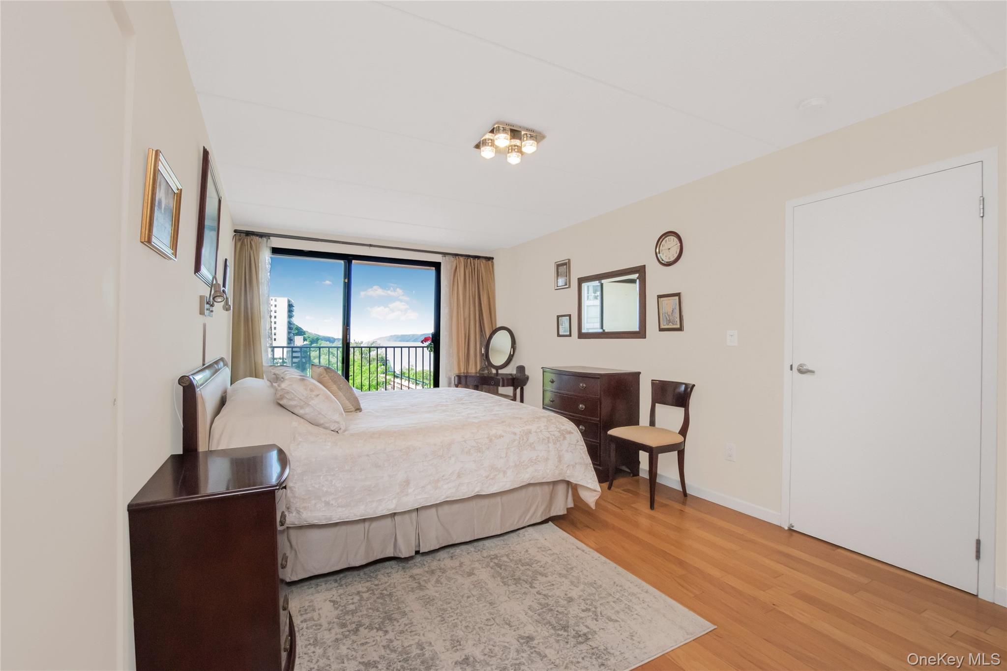 1155 Warburton Avenue 3pr Property Photo 9