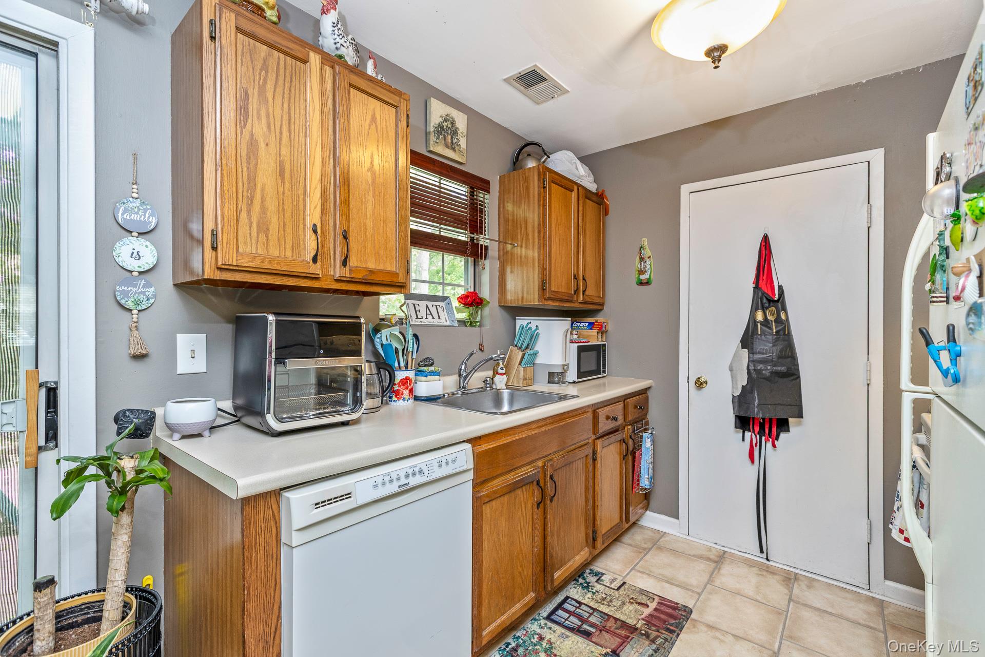 17 Stone Commons Property Photo 17
