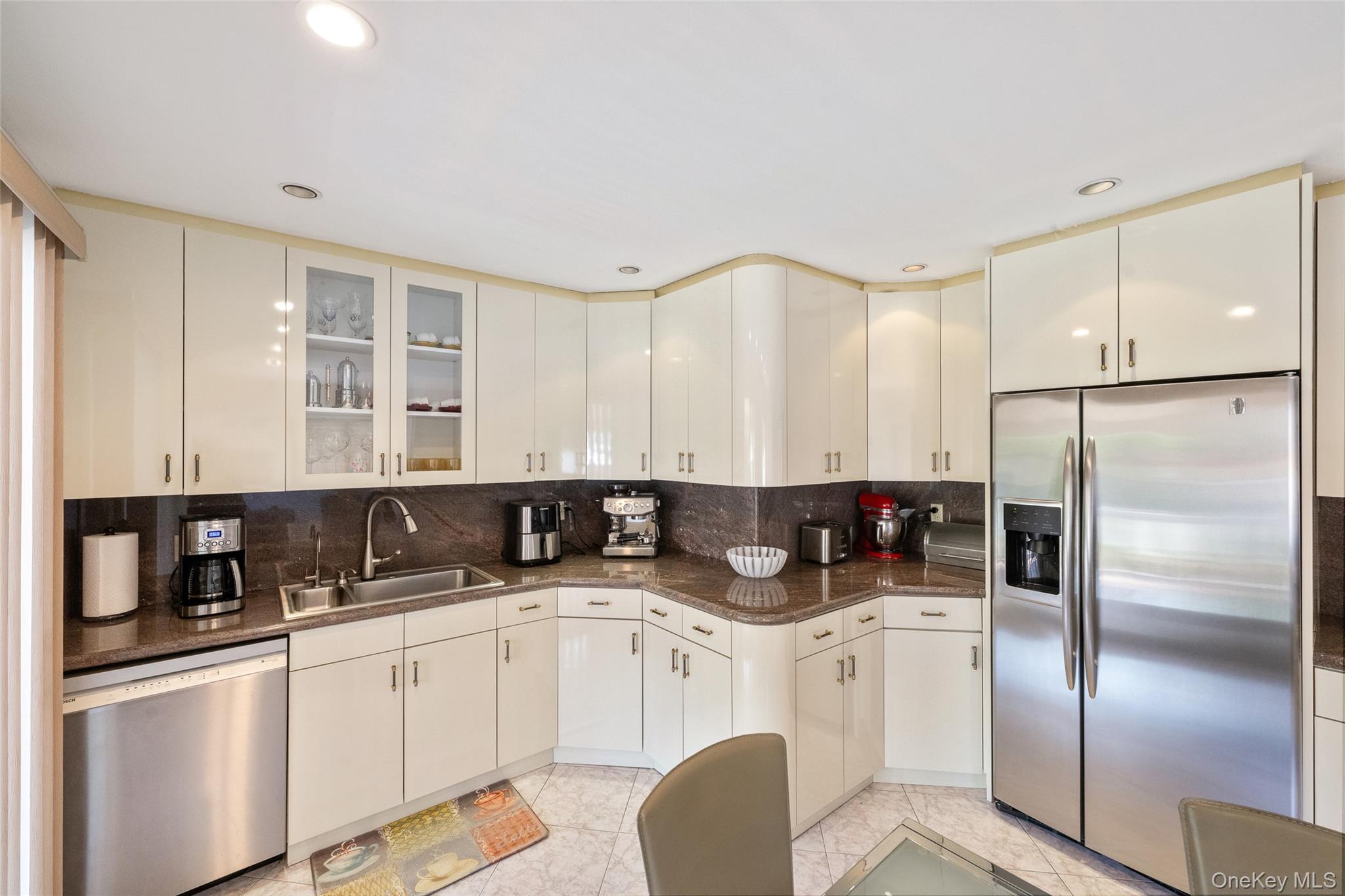 319 Rintin Street Property Photo 15