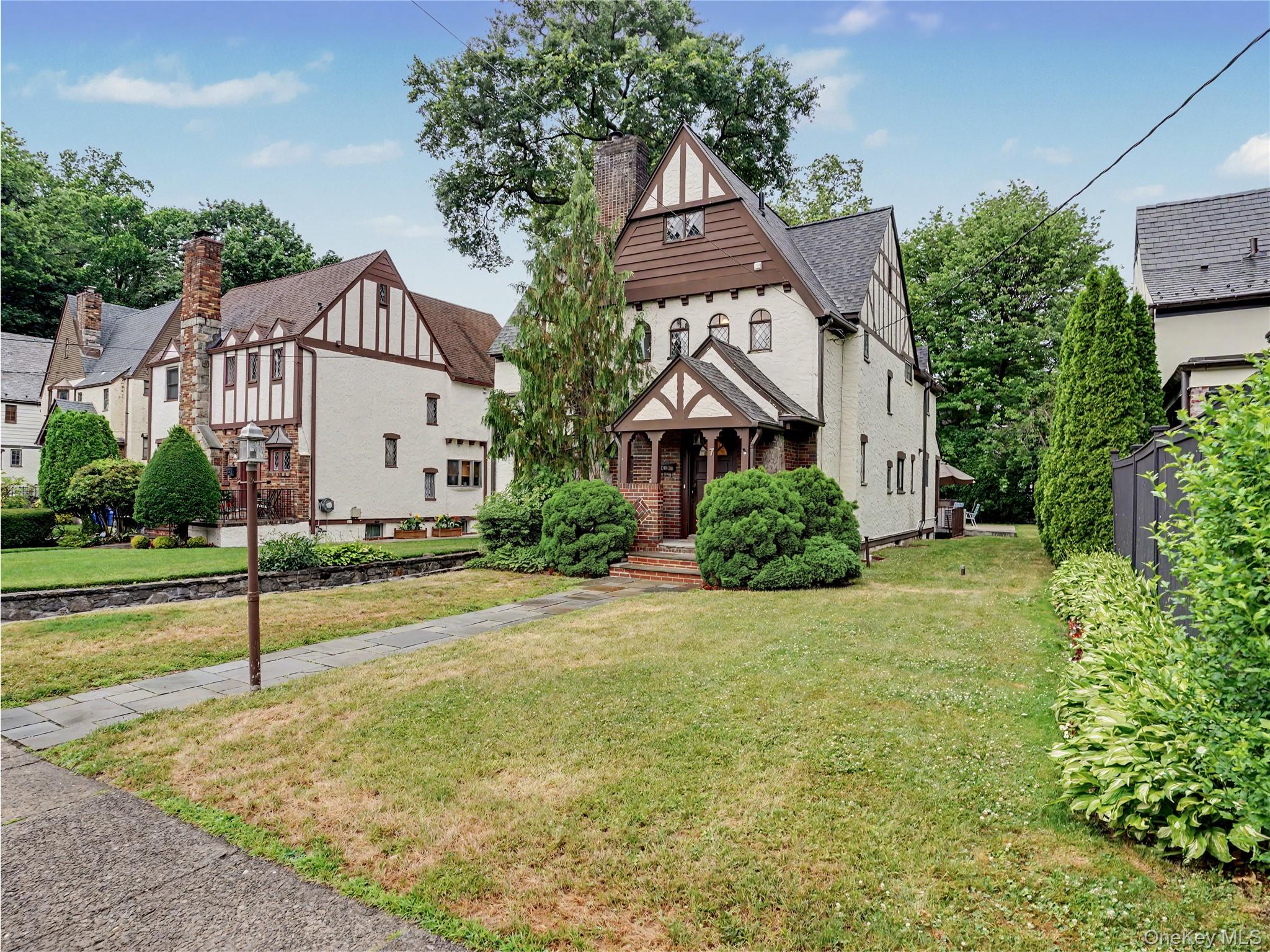 7 Huntwood Place Property Photo 2