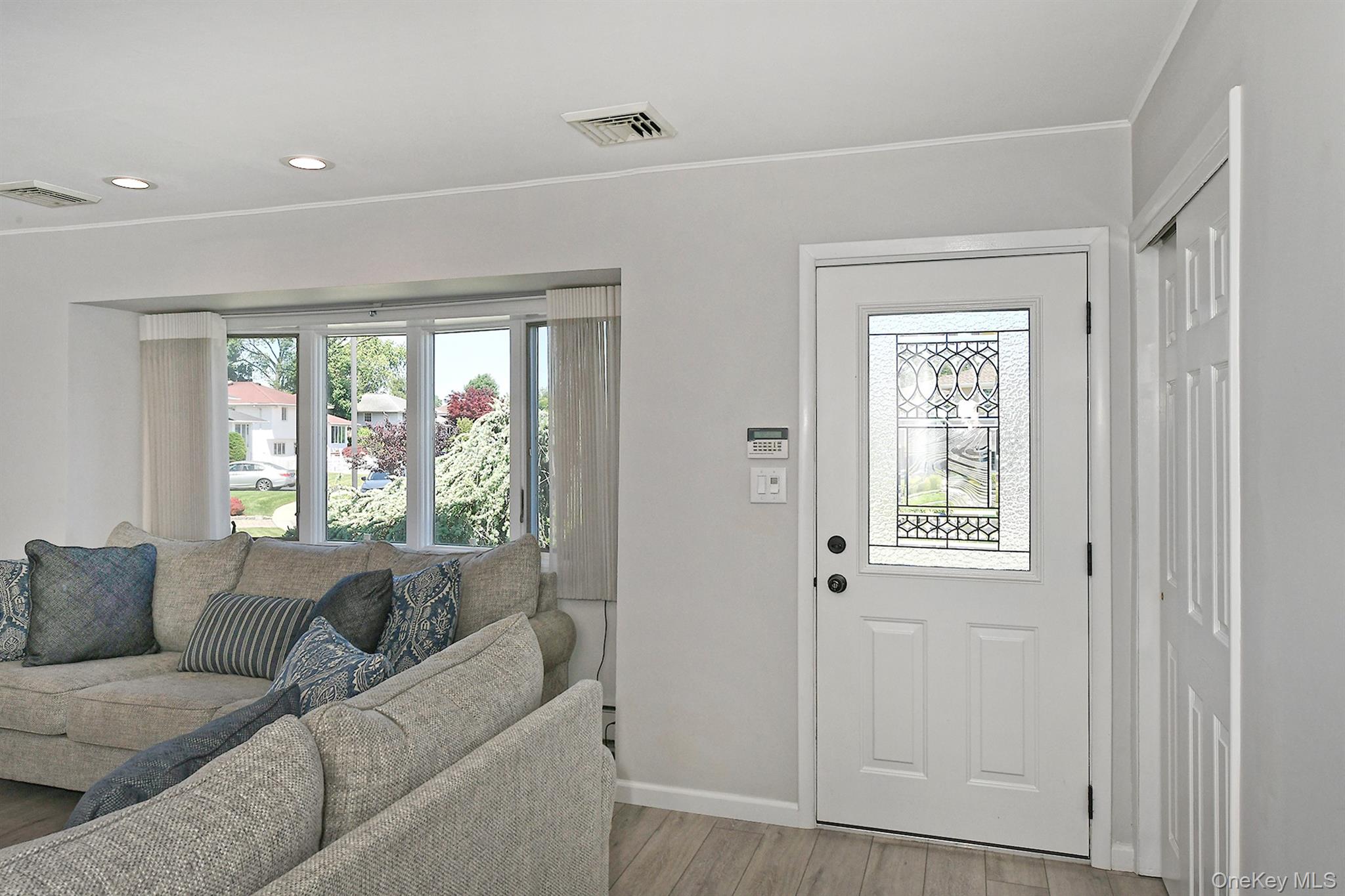 36 Lane Avenue Property Photo 5