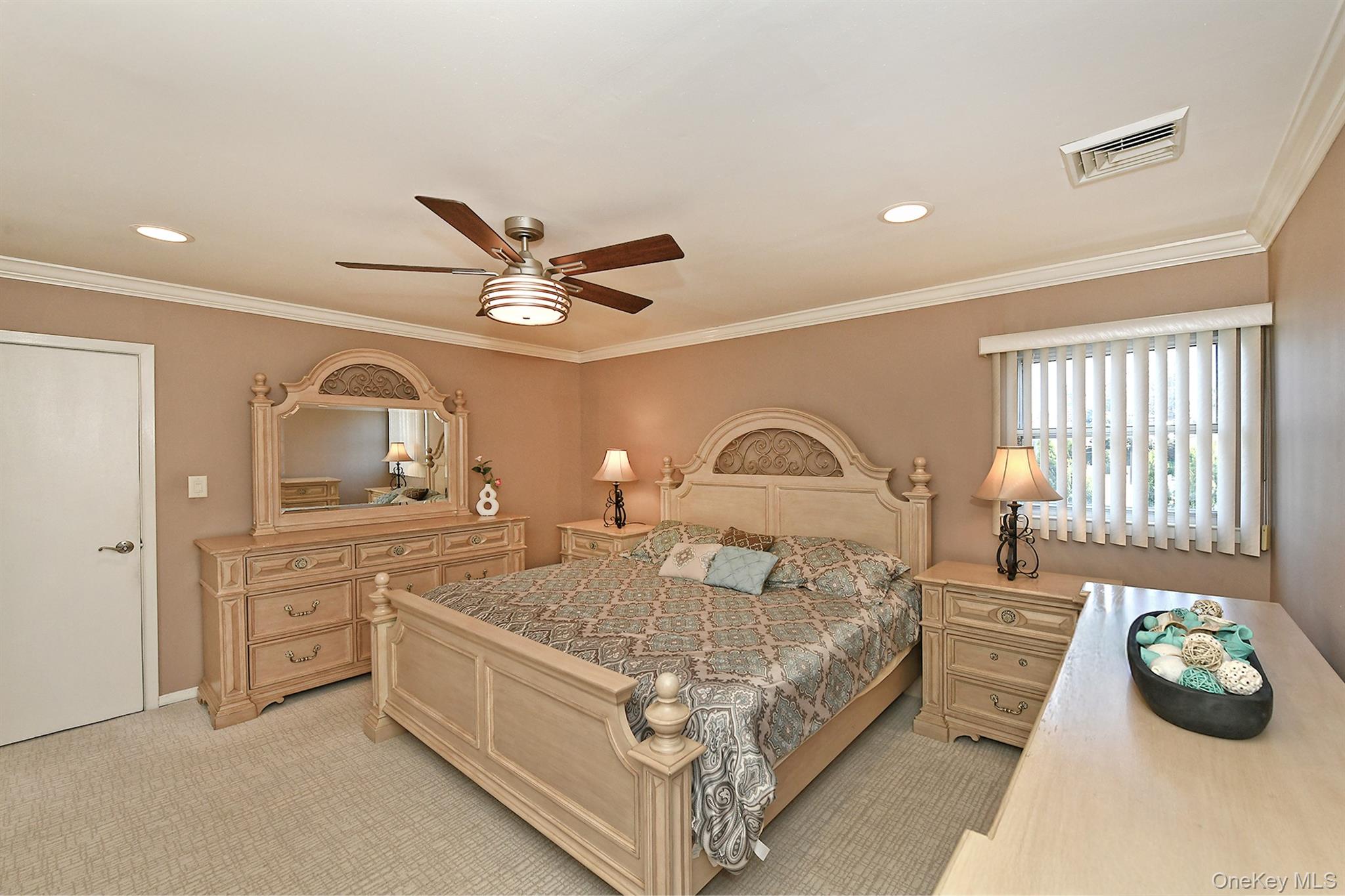 36 Lane Avenue Property Photo 21